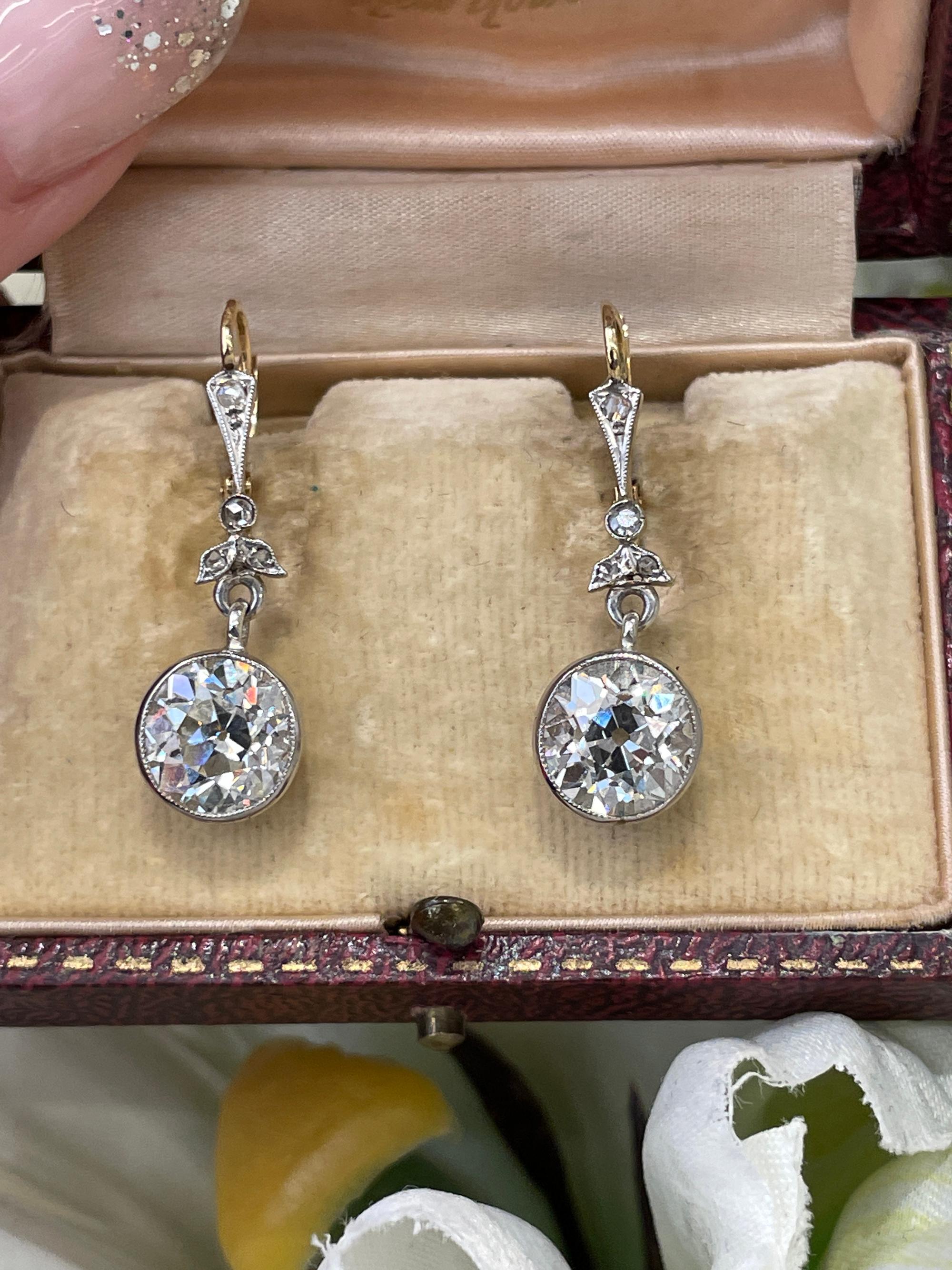 French Belle Époque GIA 5.05ctw Old European cut Diamonds Plat 18K Earrings For Sale 2