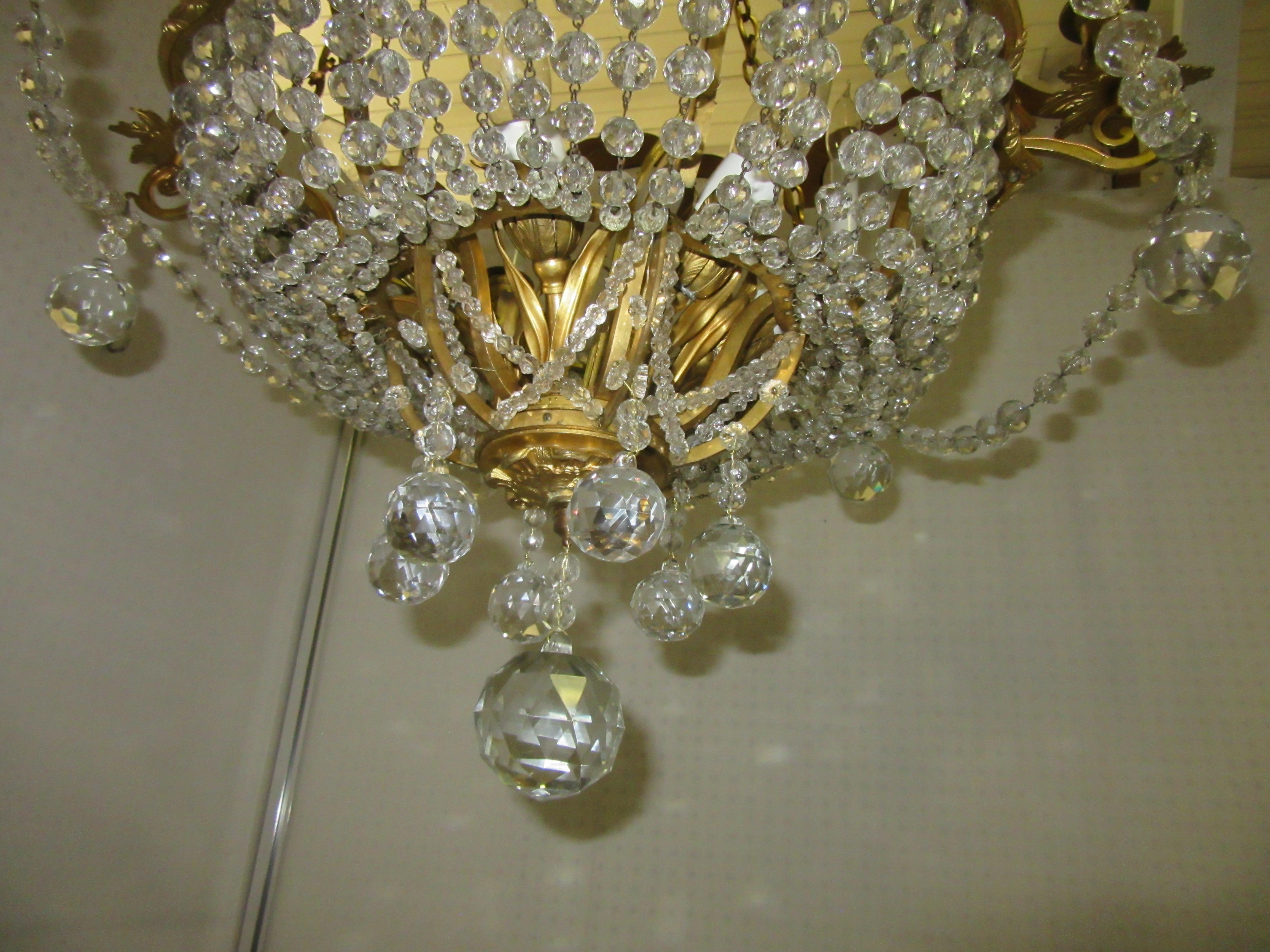 French Belle Époque Gilt Bronze Chandelier with Cut Crystal Elements In Good Condition In New York, NY