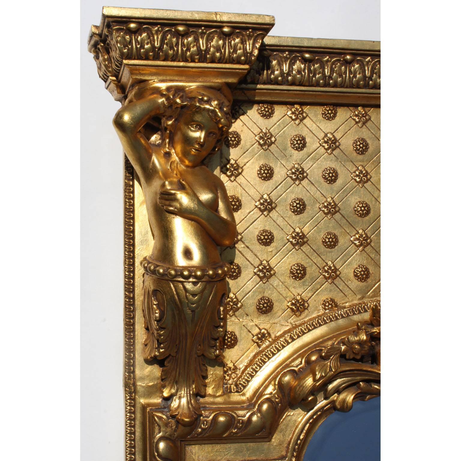 Français Miroir Trumeau figuratif français de la Belle Époque en bois doré et gesso sculpté avec putti en vente
