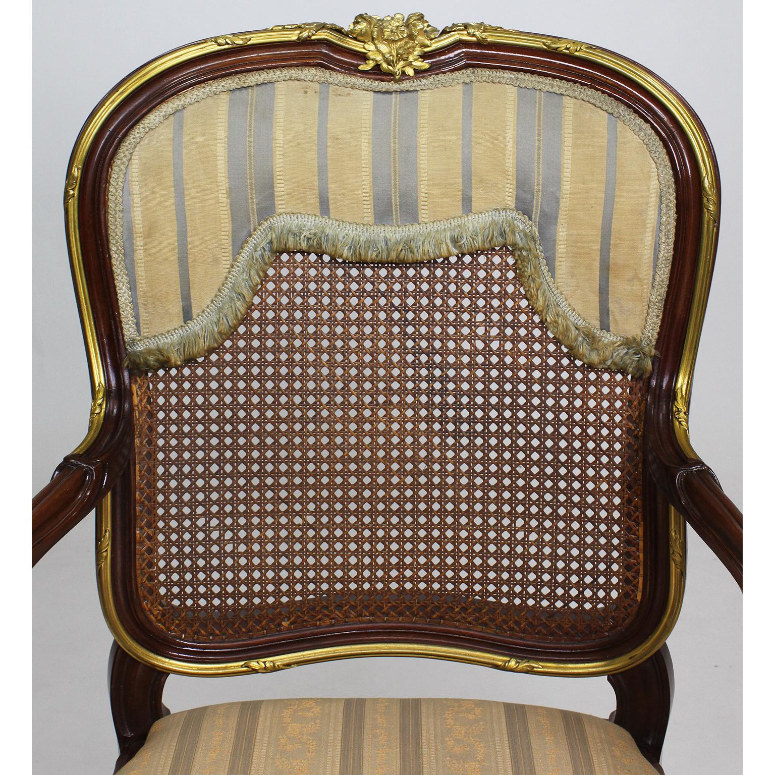 Französische Ormolu-montiert Esszimmerstühle im Stil von Louis XV aus der Belle Époque (Frühes 20. Jahrhundert) im Angebot