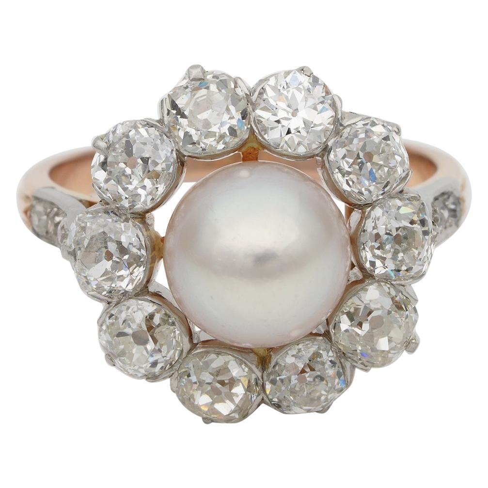 French Belle Époque Natural Salt Water Pearl 2.60 Ct G VVS Diamond Cluster Ring For Sale