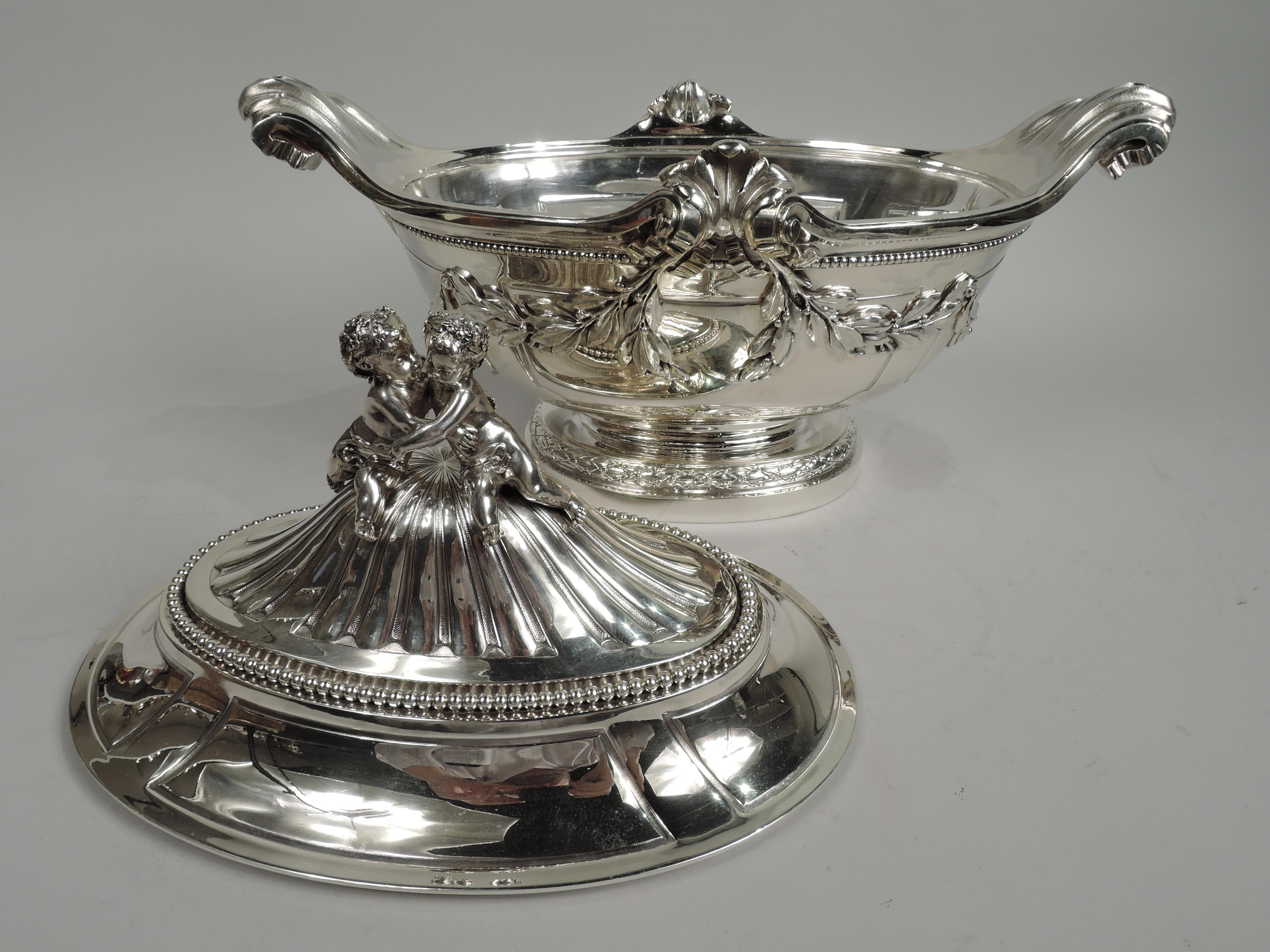 French Belle Epoque Rococo Soup Tureen on Stand by Tetard In Excellent Condition For Sale In New York, NY
