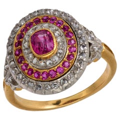 French Belle Epoque Rubin-Diamant-Cluster-Ring aus 18 Karat Gelbgold und Platin