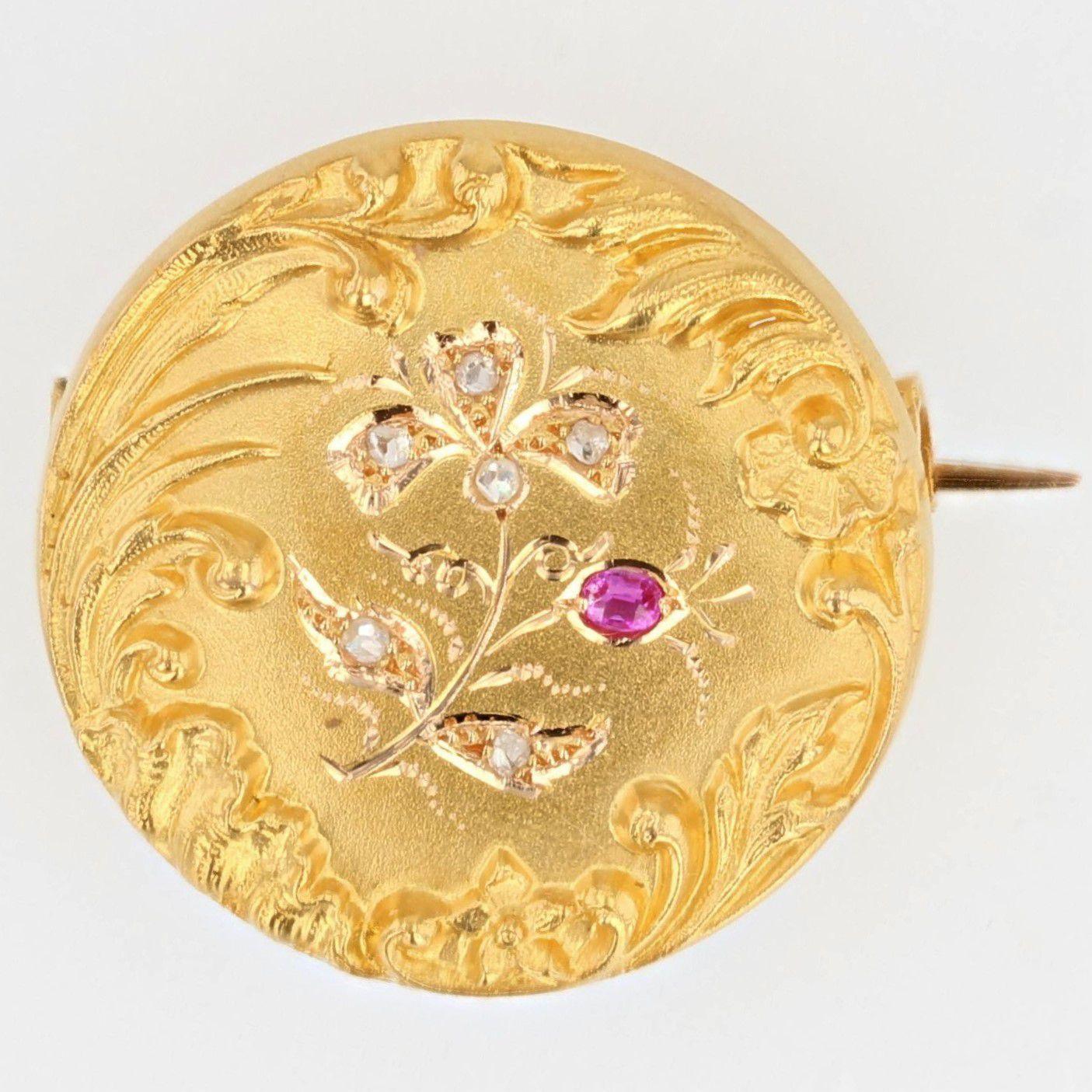 French Belle Epoque Ruby Diamond Floral Pattern 18 Karat Yellow Gold Brooch For Sale 3