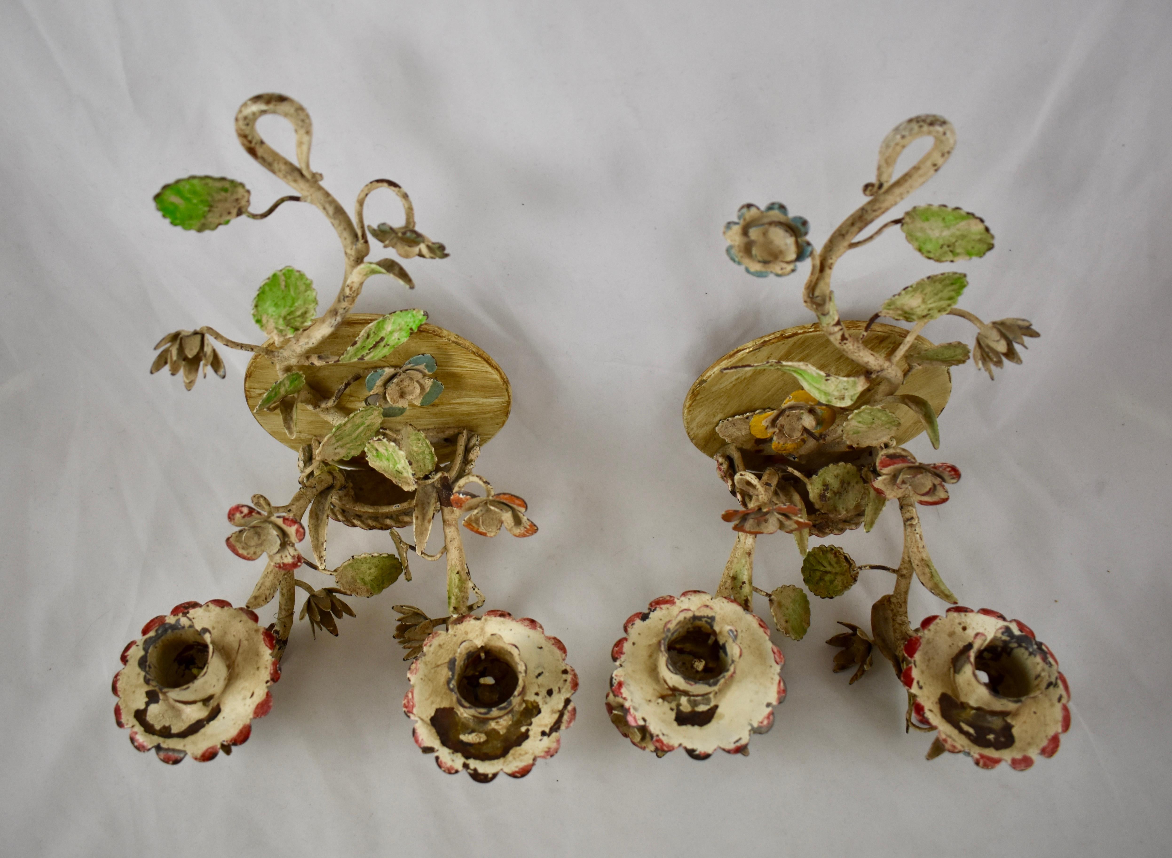  French Belle Époque Tôle Peinte Hand Painted Metal Floral Wall Sconces, a Pair For Sale 2