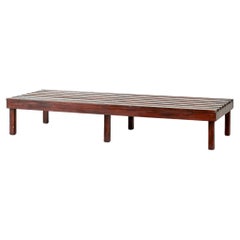 Banc français en pin - années 1960
