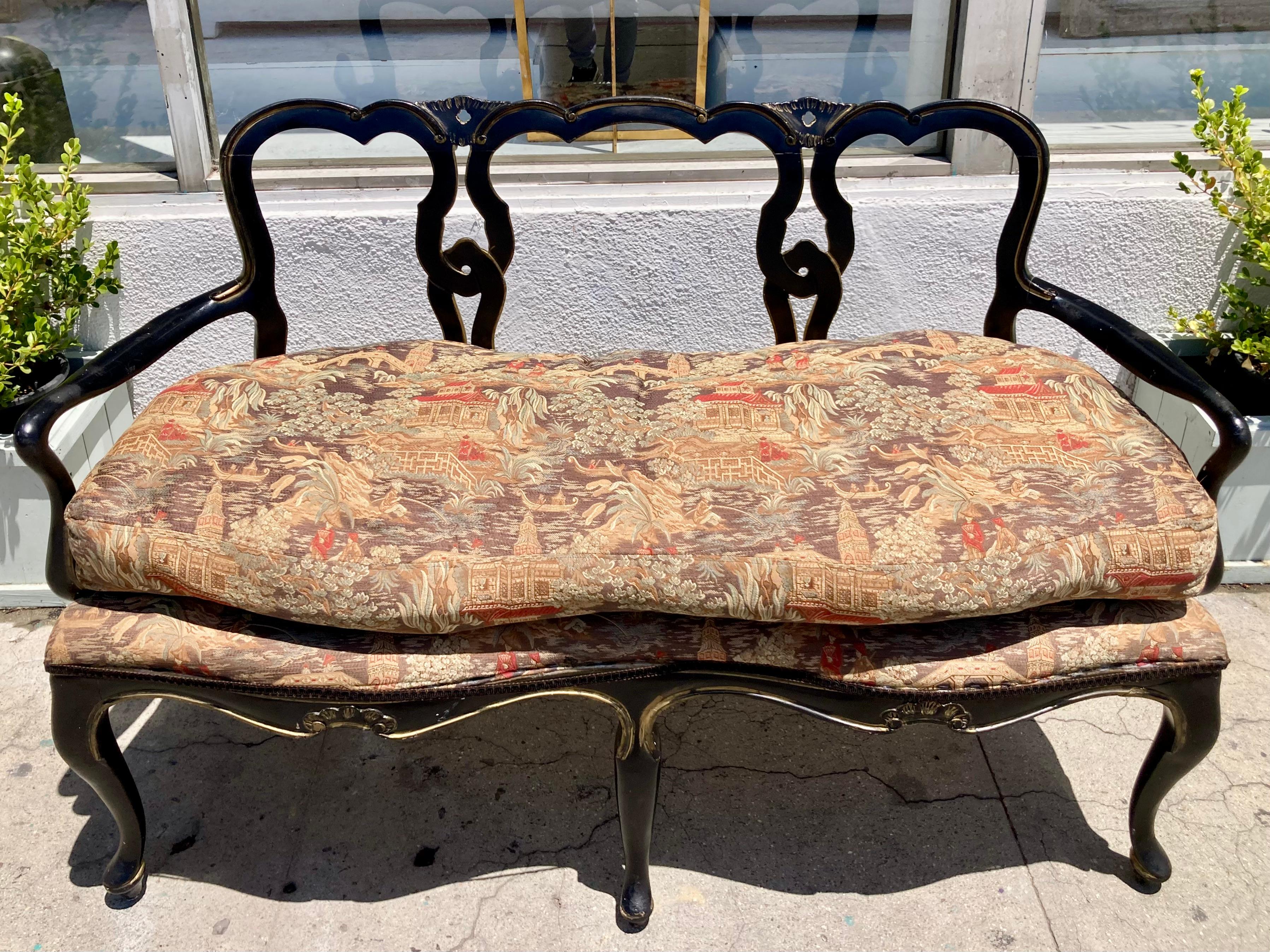 French Bench Painted Noir and Chinoiserie Upholstery In Good Condition For Sale In Los Angeles, CA