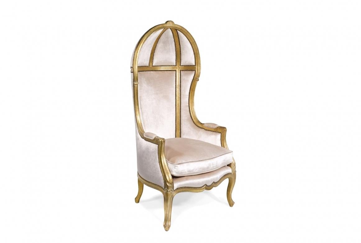 Français Fauteuil Bergère à Dôme, 20ème siècle en vente