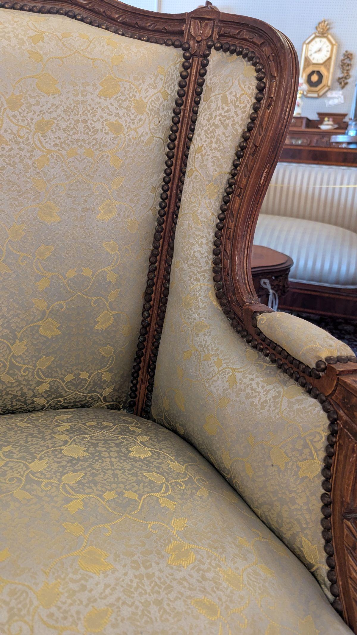 Américain Paire de chaises bergères françaises en vente