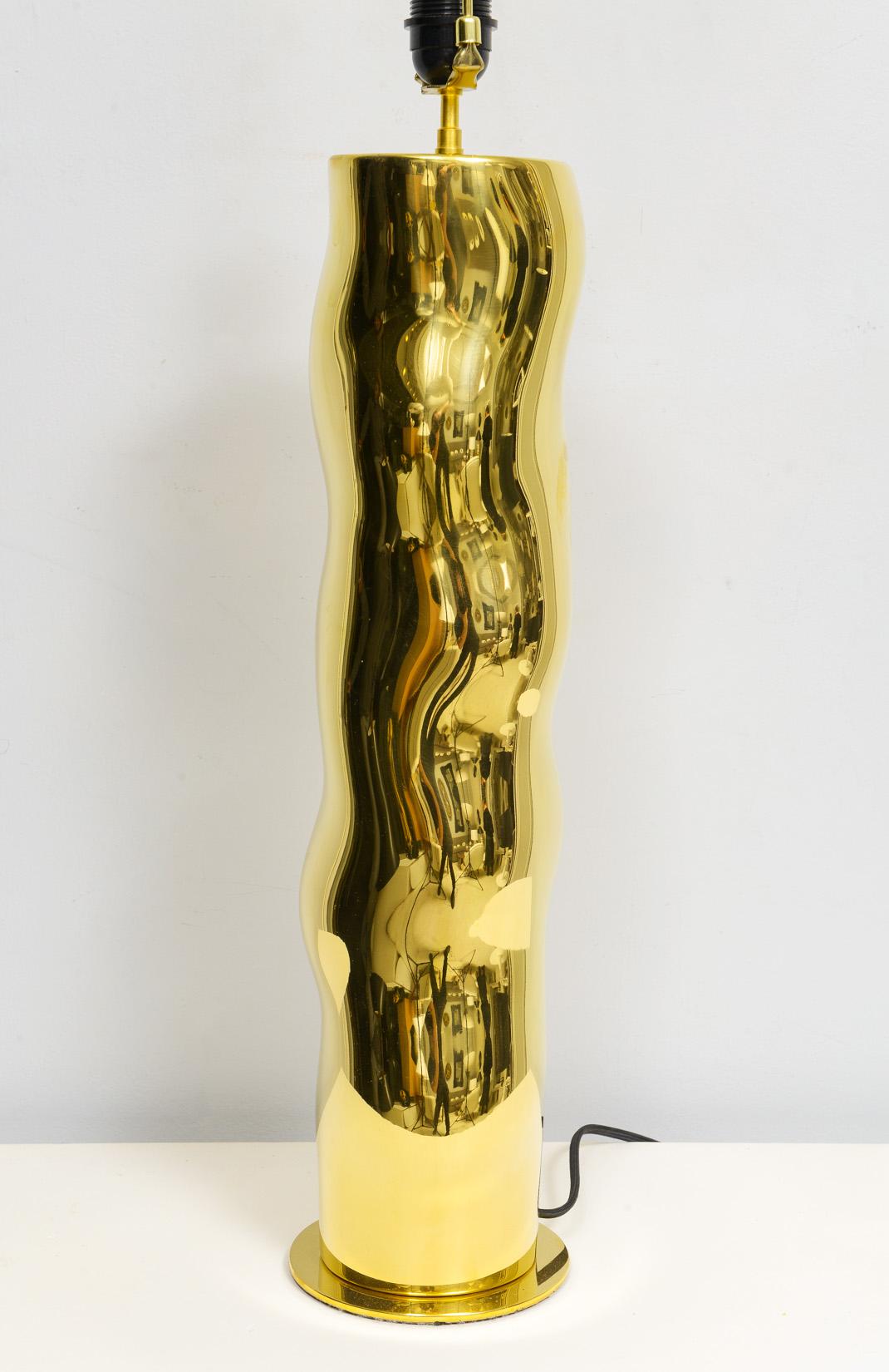 Ottone Lampada da tavolo scultorea in ottone francese Bespoke Totem in vendita