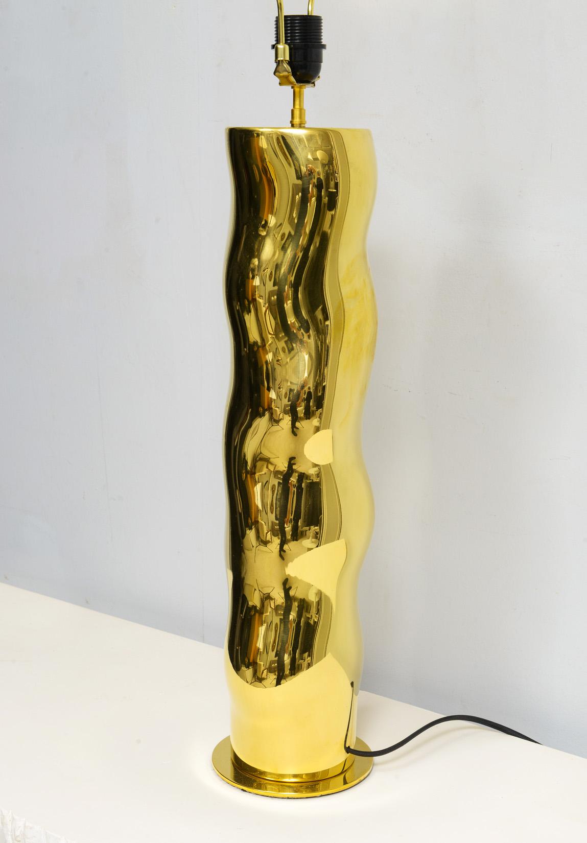Lampada da tavolo scultorea in ottone francese Bespoke Totem in vendita 1
