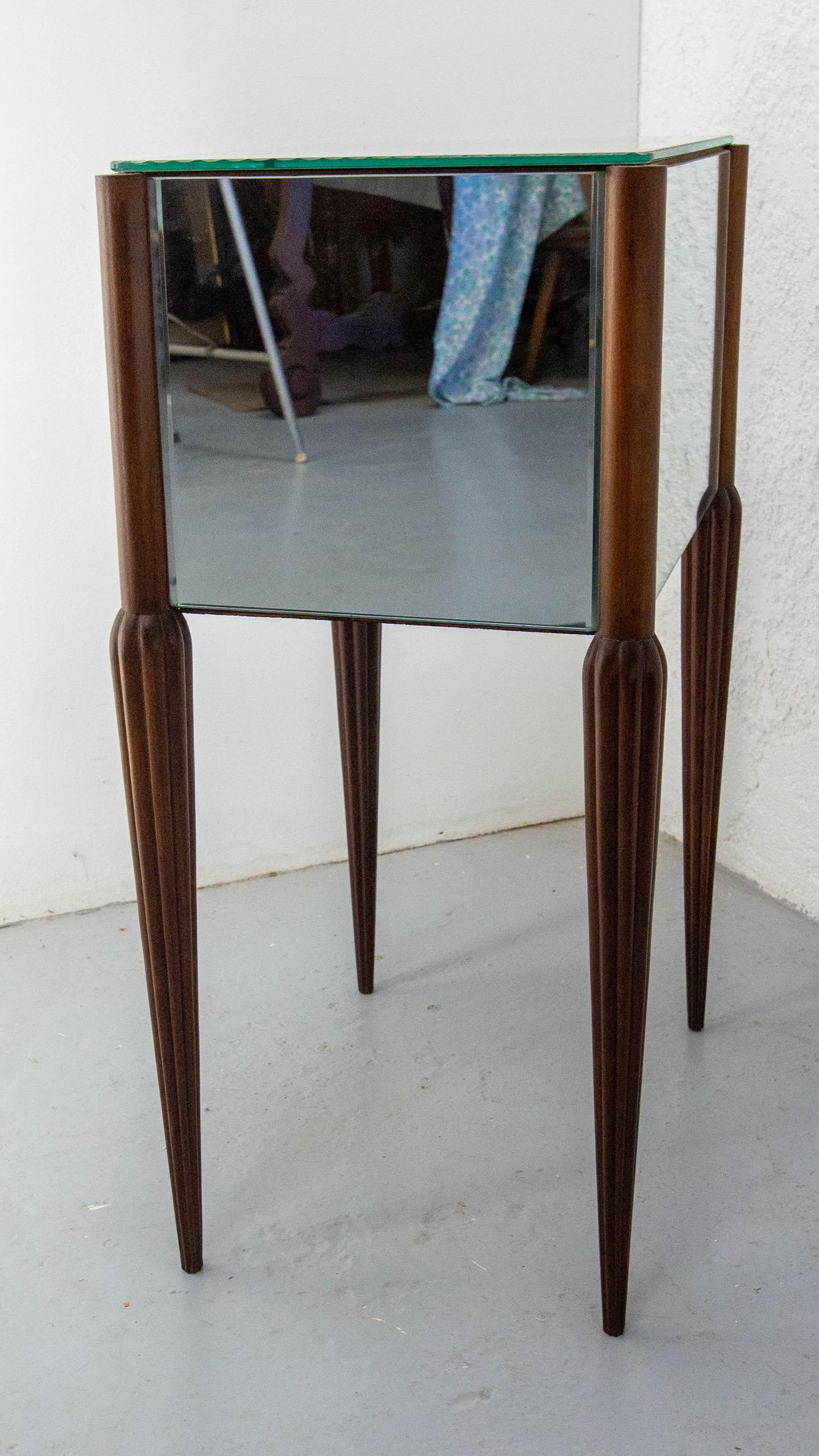 Table de chevet en hêtre et miroir biseauté 1960 en vente 1