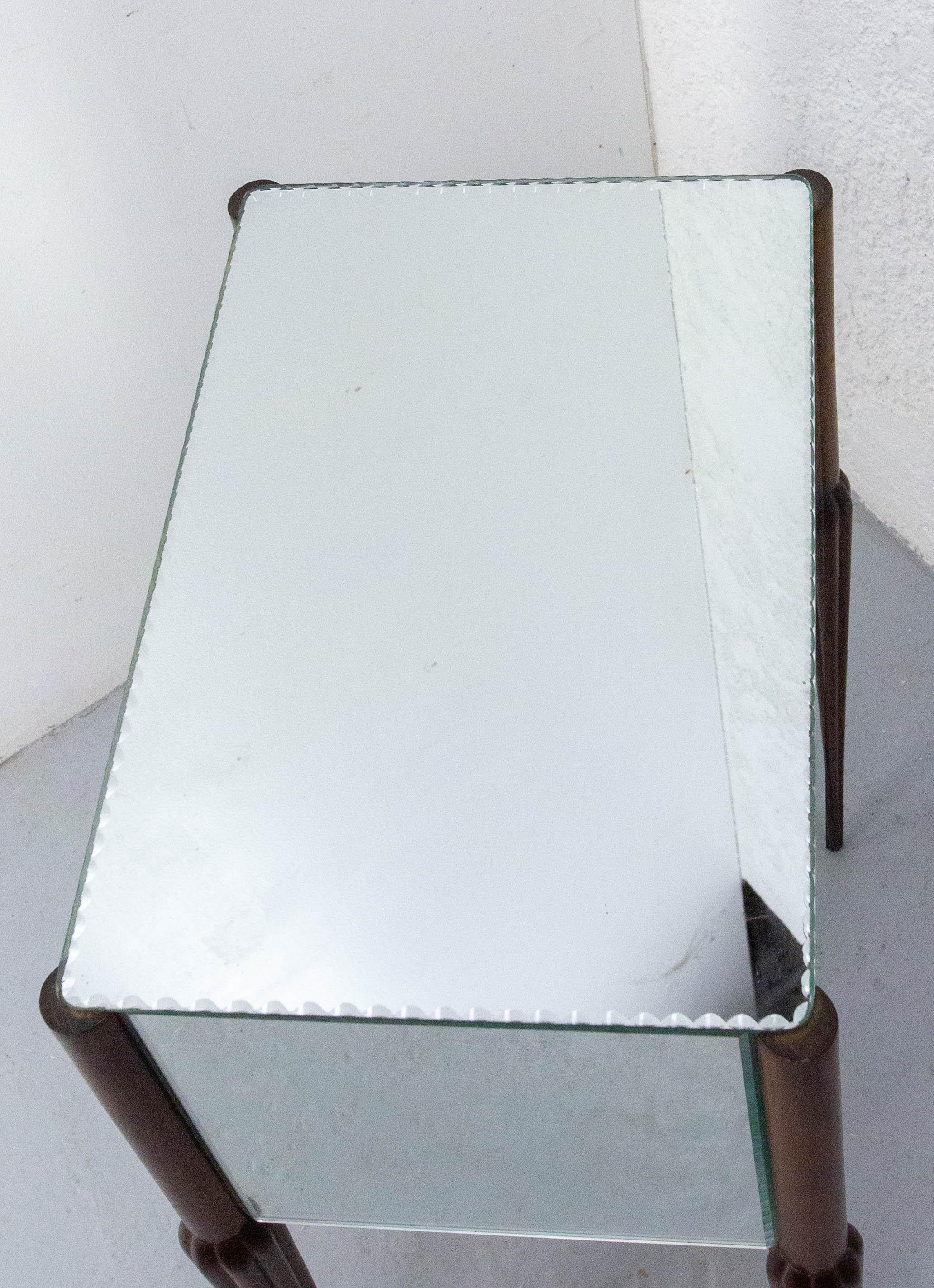 Table de chevet en hêtre et miroir biseauté 1960 en vente 2