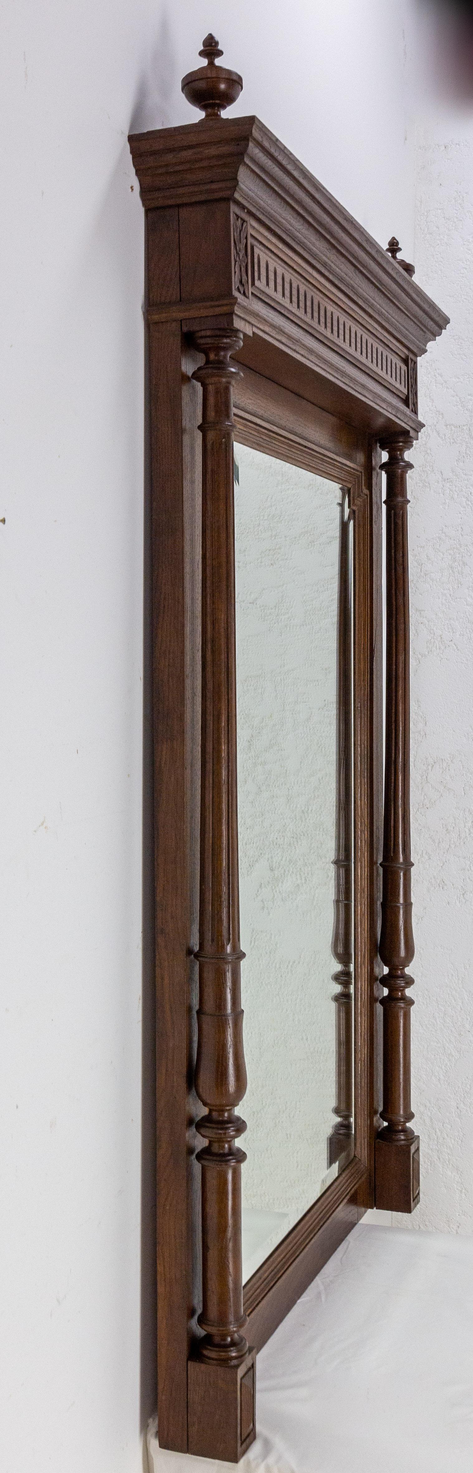 Französisch abgeschrägten Spiegel mit Colonnettes Eichenrahmen L XVI Stil, Ende des 19. im Zustand „Gut“ im Angebot in Labrit, Landes