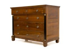 French Biedermeier commode in Walnut Wood, Early 19th Century