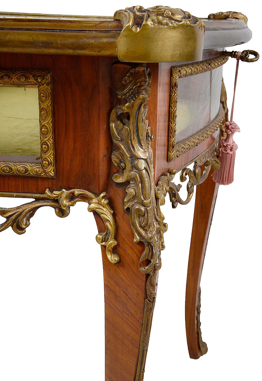 French Bijouterie / Display Table, circa 1920 In Good Condition In Brighton, Sussex