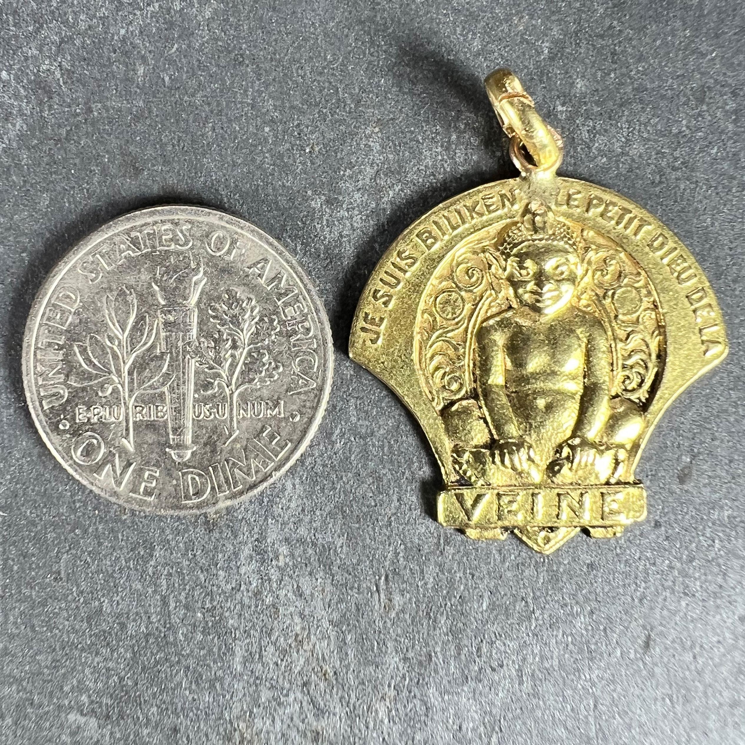 Ciondolo di protezione di buona fortuna in oro giallo 18 carati con elfo francese Biliken in vendita 7