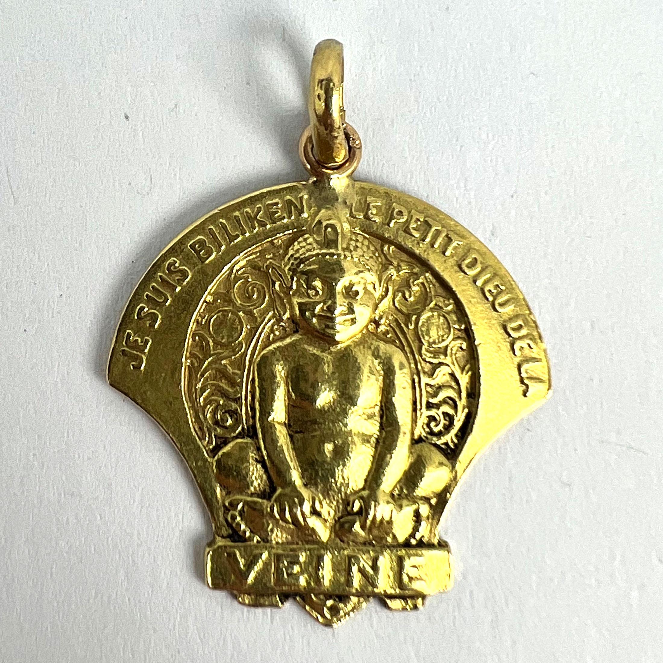Ciondolo di protezione di buona fortuna in oro giallo 18 carati con elfo francese Biliken in vendita 8