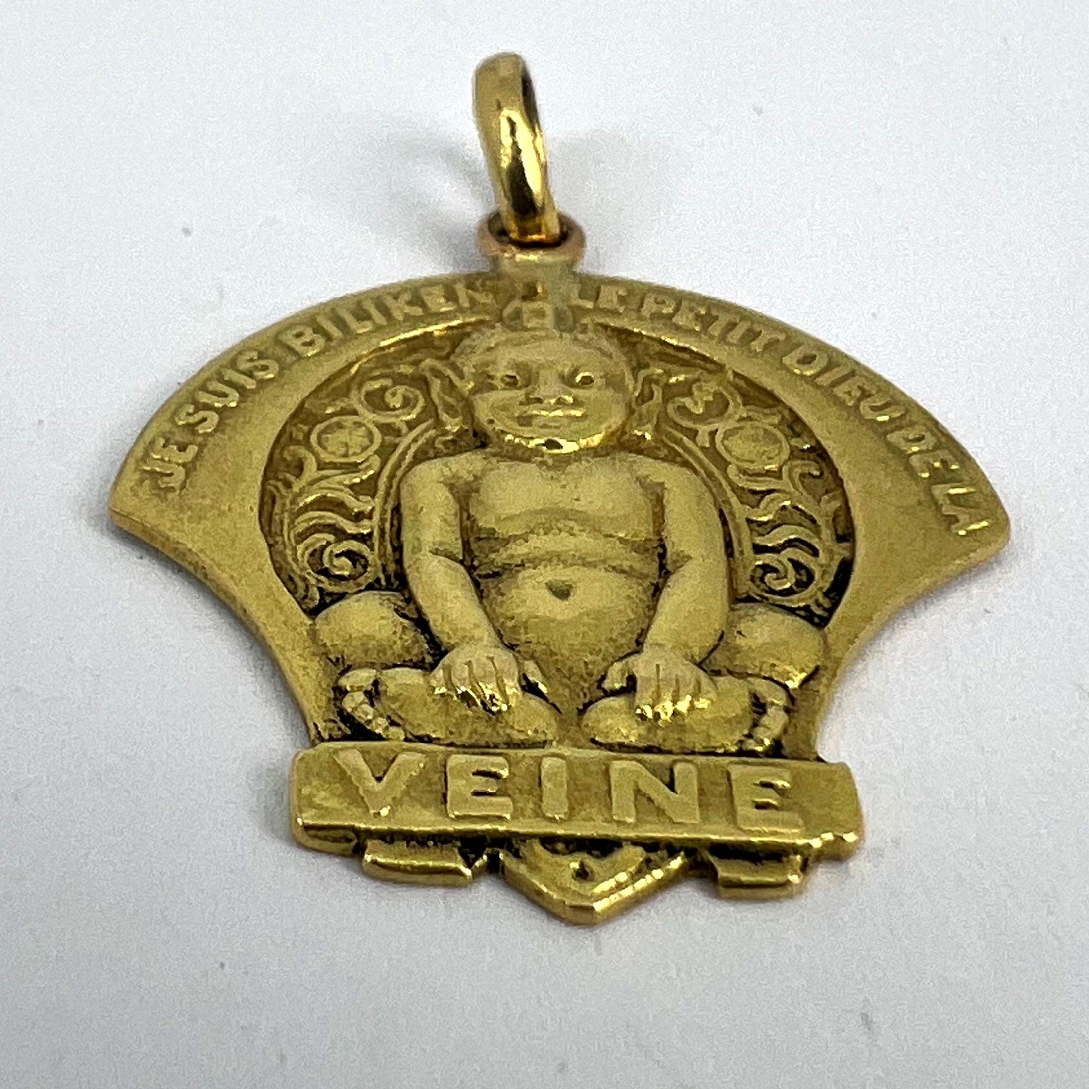 Ciondolo di protezione di buona fortuna in oro giallo 18 carati con elfo francese Biliken in vendita 10