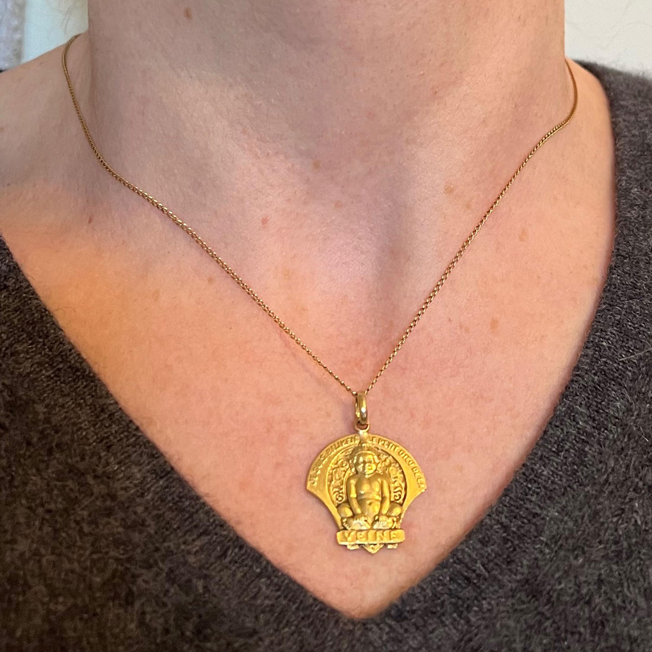 da uomo o donna Ciondolo di protezione di buona fortuna in oro giallo 18 carati con elfo francese Biliken in vendita
