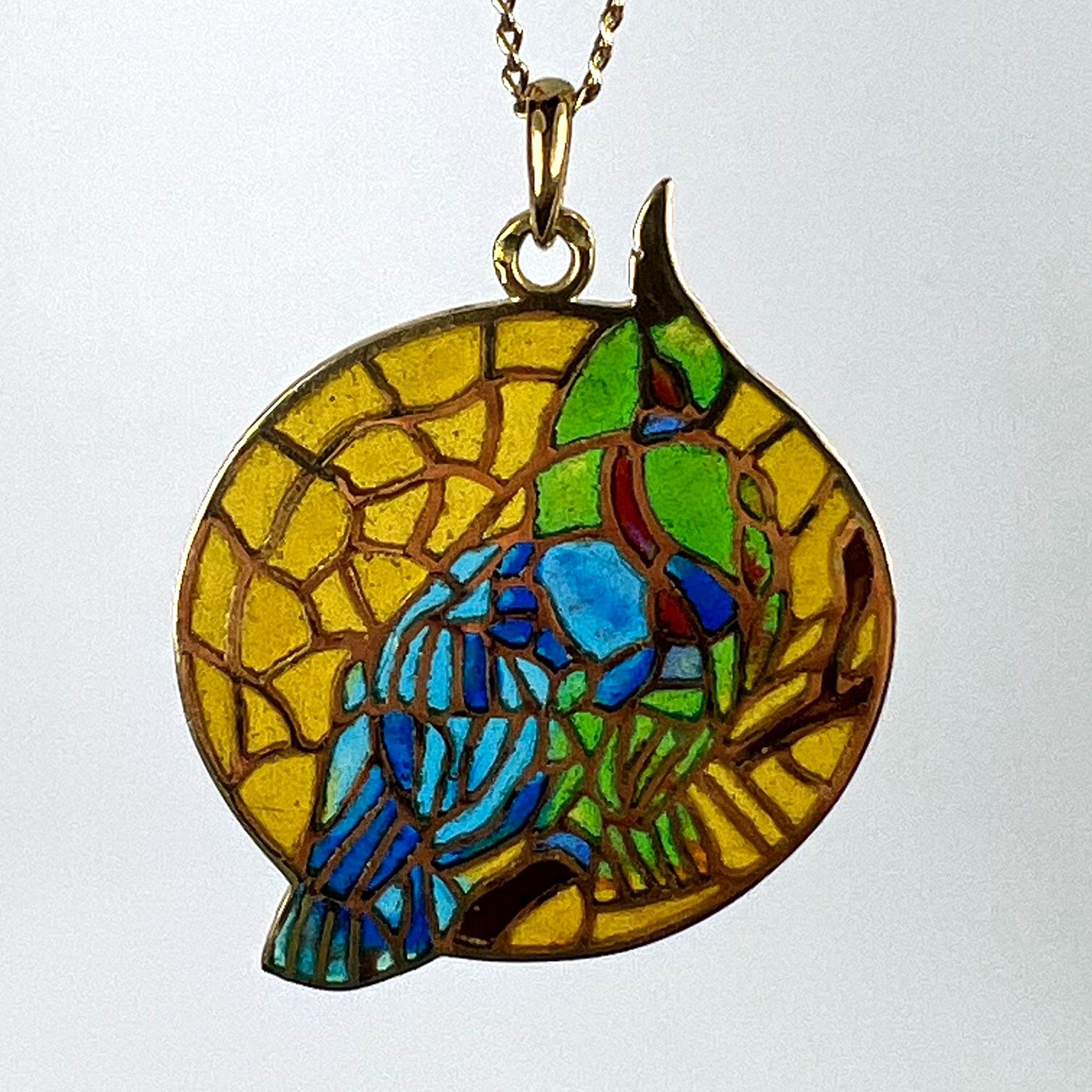 French Bird Plique A Jour Enamel 18K Yellow Gold Pendant Medal In Good Condition For Sale In London, GB
