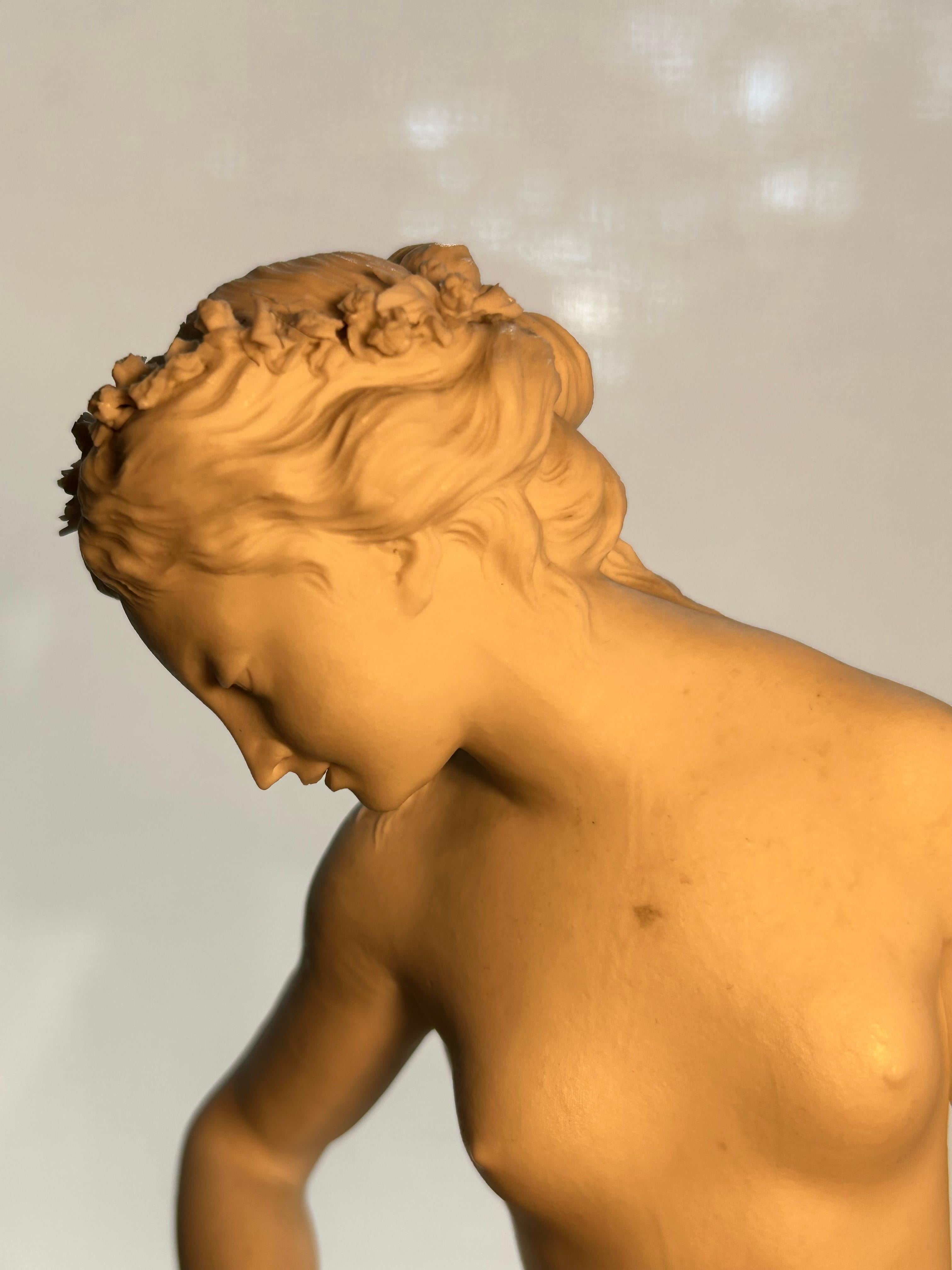 Eine exquisite Biskuit-Porzellanfigur von Venus und Amor aus der Mitte des neunzehnten Jahrhunderts, Französisch, mit eingeschnittenen gekreuzten Schwertern Marke und ein anderes Gerät auf der Basis geätzt.
Die Fotos werden dem exquisiten Detail