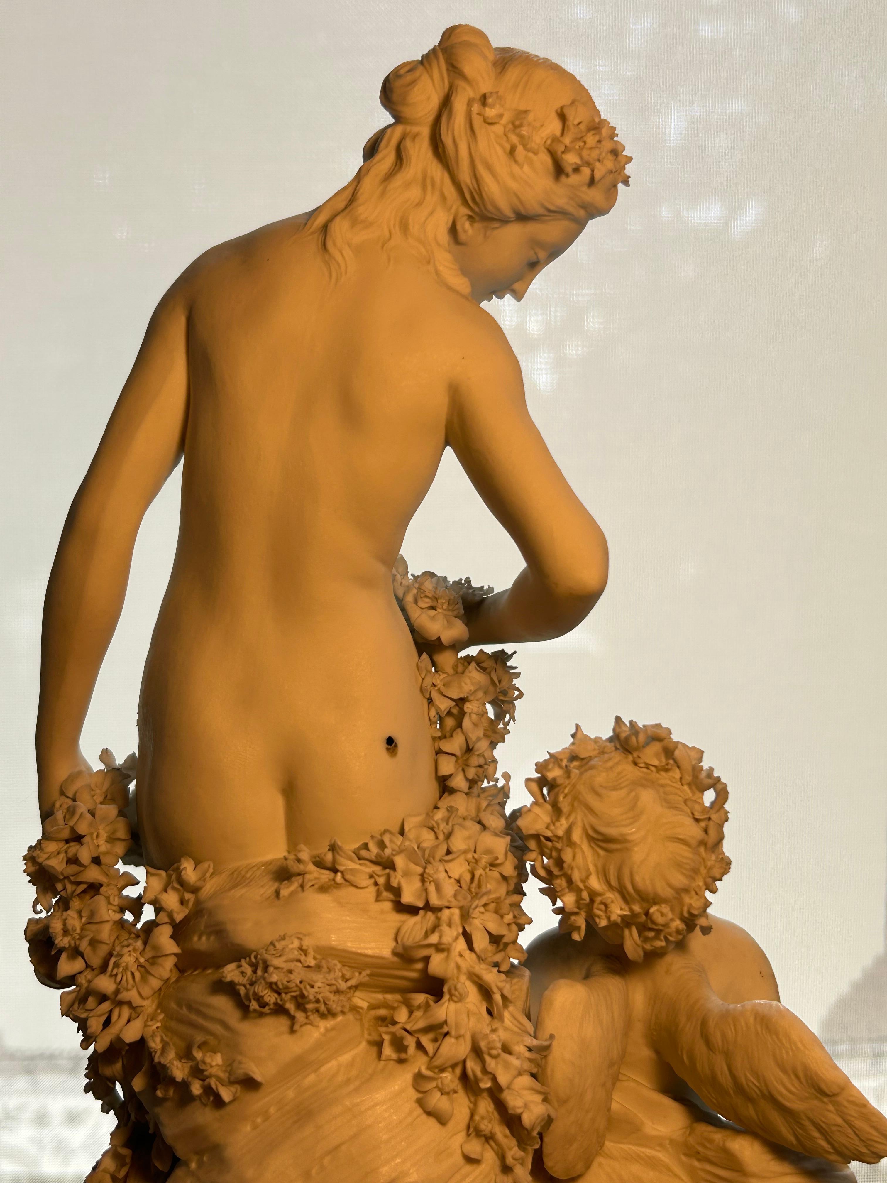 French Bisque Porcelain Group of Venus and Cupid, Mid 19th Century In Good Condition For Sale In Toronto, CA