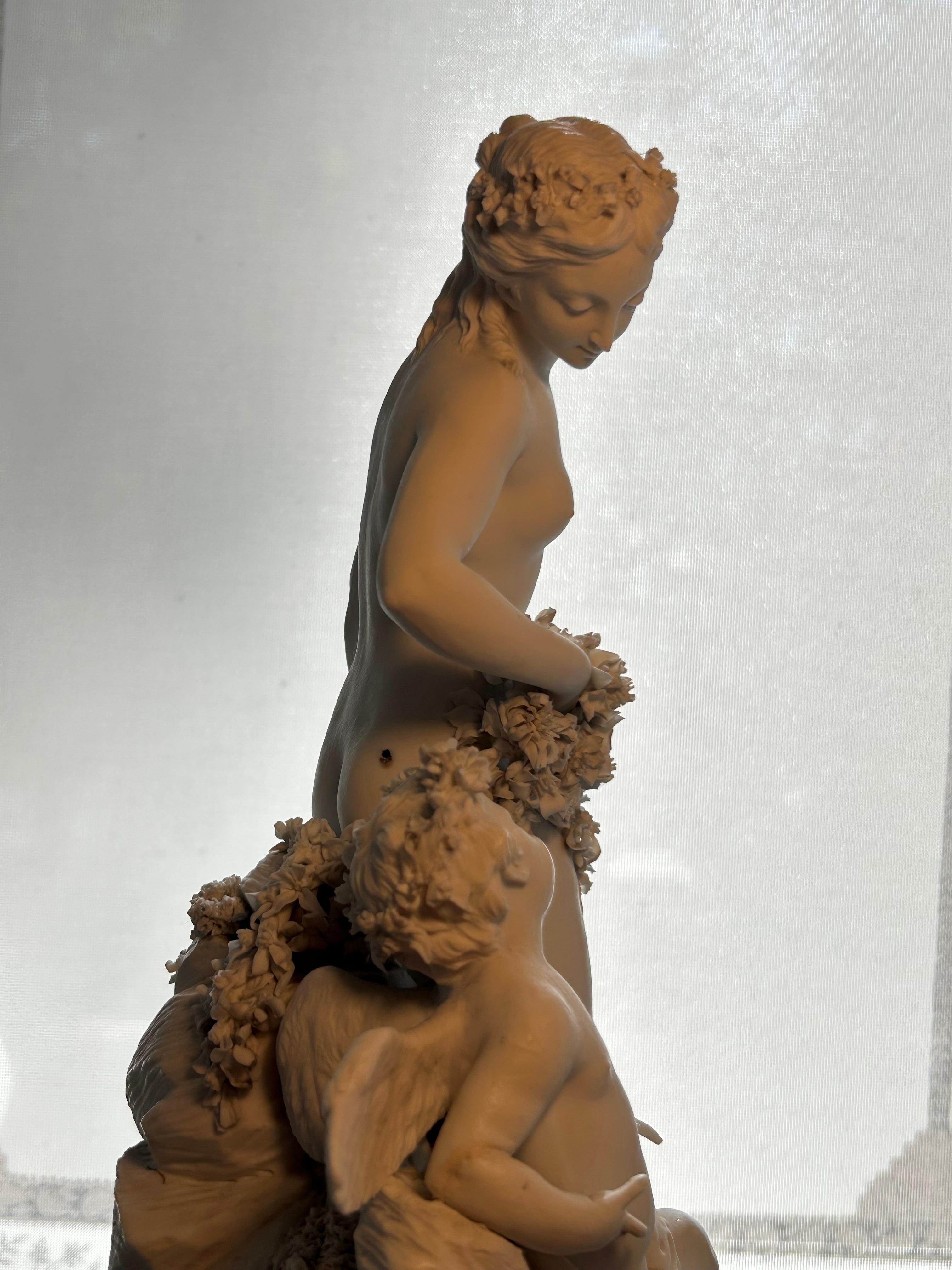 Groupe de Vénus et Cupidon en porcelaine biscuit française, milieu du 19e siècle en vente 1