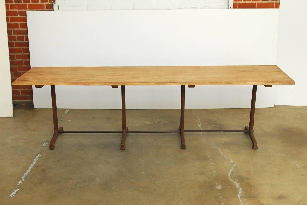 Rustique Table à manger de cuisinier bistro français par Ralph Lauren