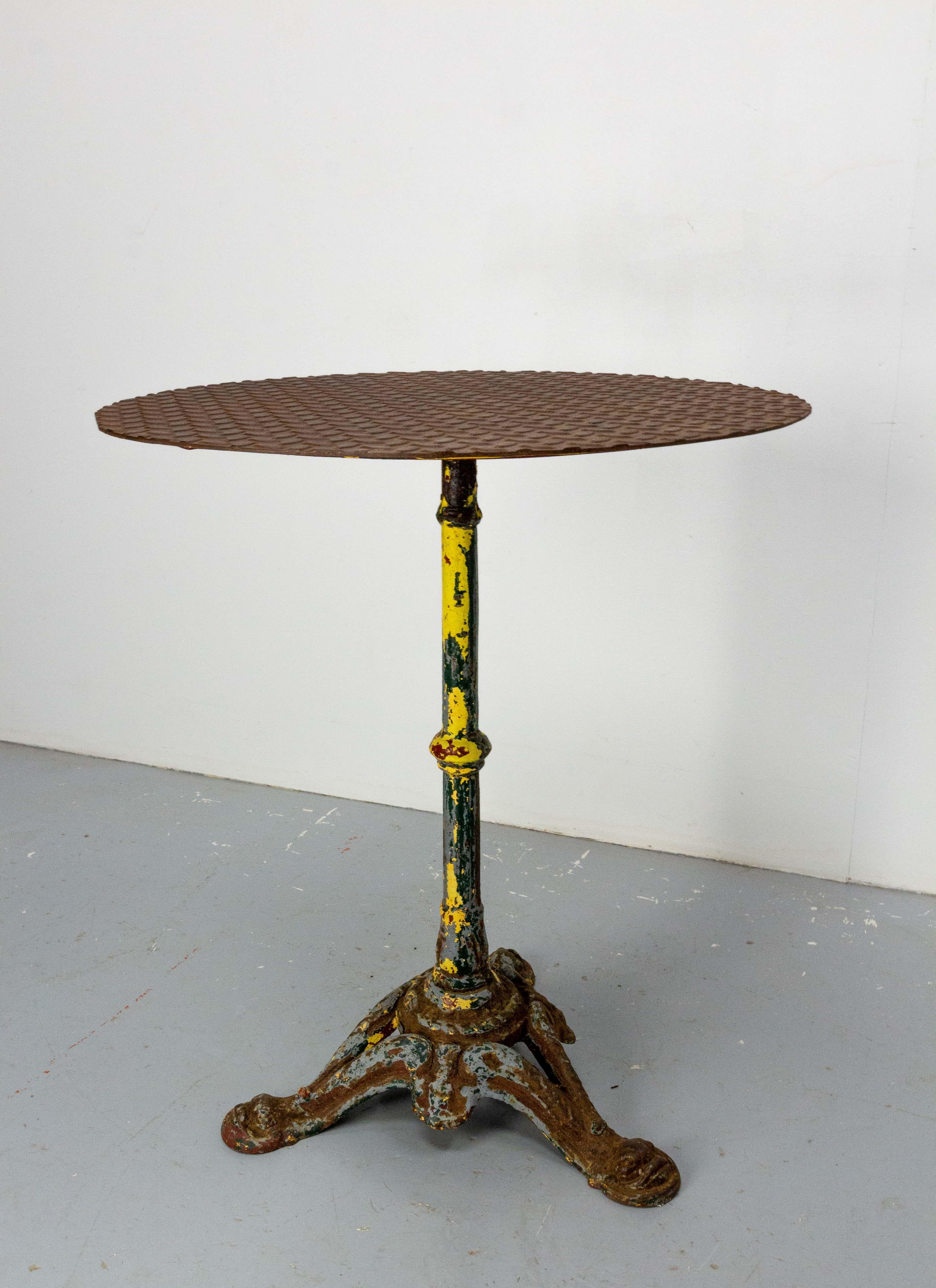 French Bistro or Coffee Table Metal Top & Wrought Iron Foot, Late 19th Century In Good Condition For Sale In Labrit, Landes