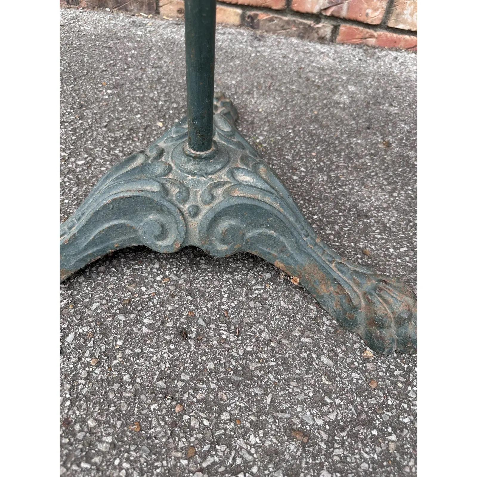 French Bistro Table In Good Condition In Nashville, TN