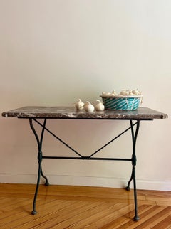 French bistro table in marble and forged iron