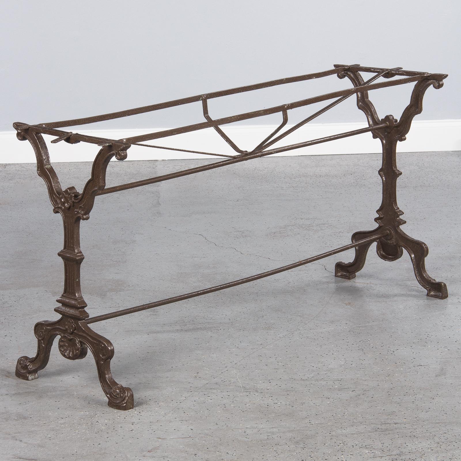 French Bistro Table with Iron Base and Marble Top, Early 1900s 2