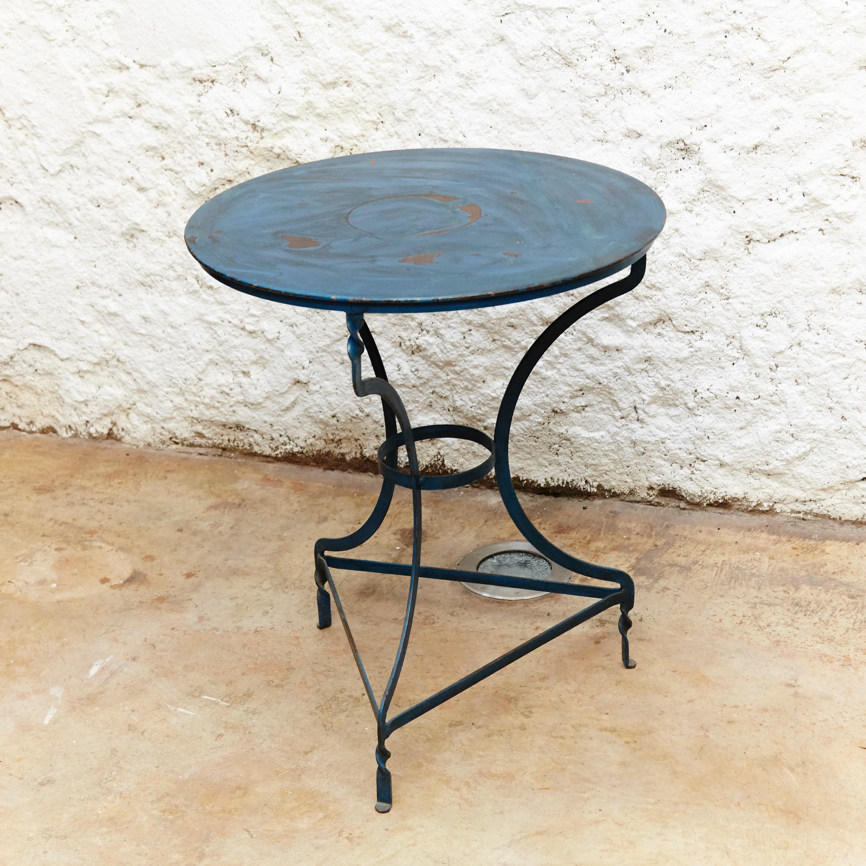 French Bistrot Blue Metal Table, circa 1930 In Fair Condition In Barcelona, Barcelona