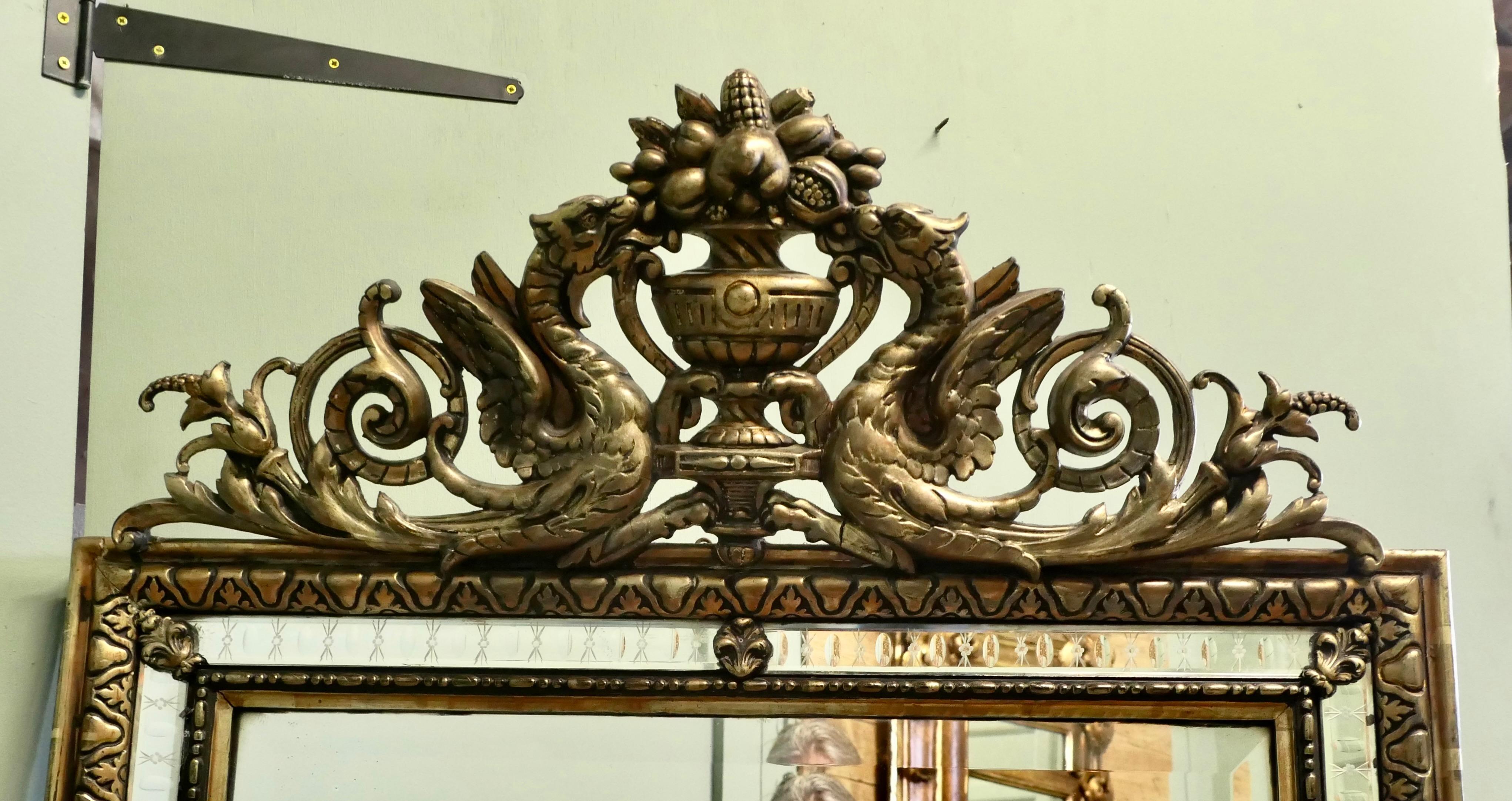 Specchio da parete francese nero e dorato, draghi e stemmi Si tratta di un pezzo straordinario In condizioni buone in vendita a Godshill, Isle of Wight