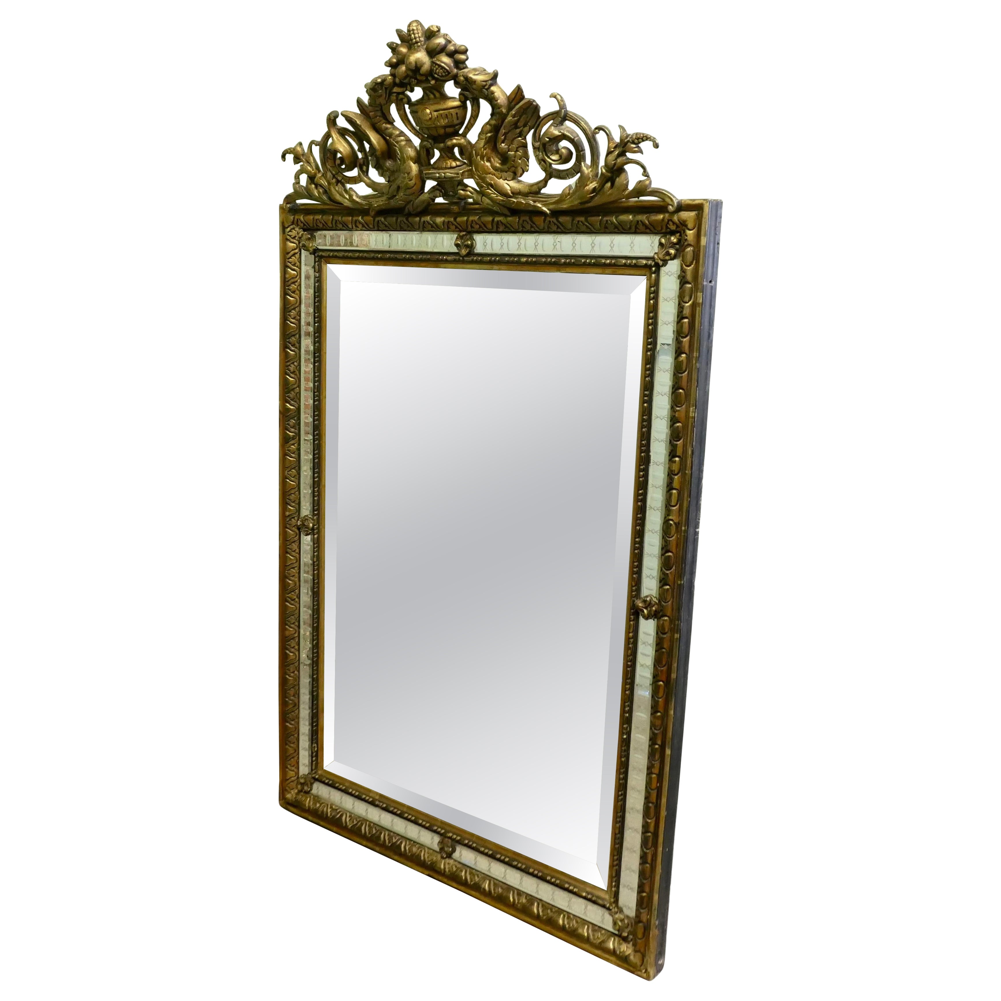 Specchio da parete francese nero e dorato, draghi e stemmi Si tratta di un pezzo straordinario in vendita