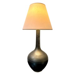 Französische schwarze Keramiklampe von Jean Marais, signiert