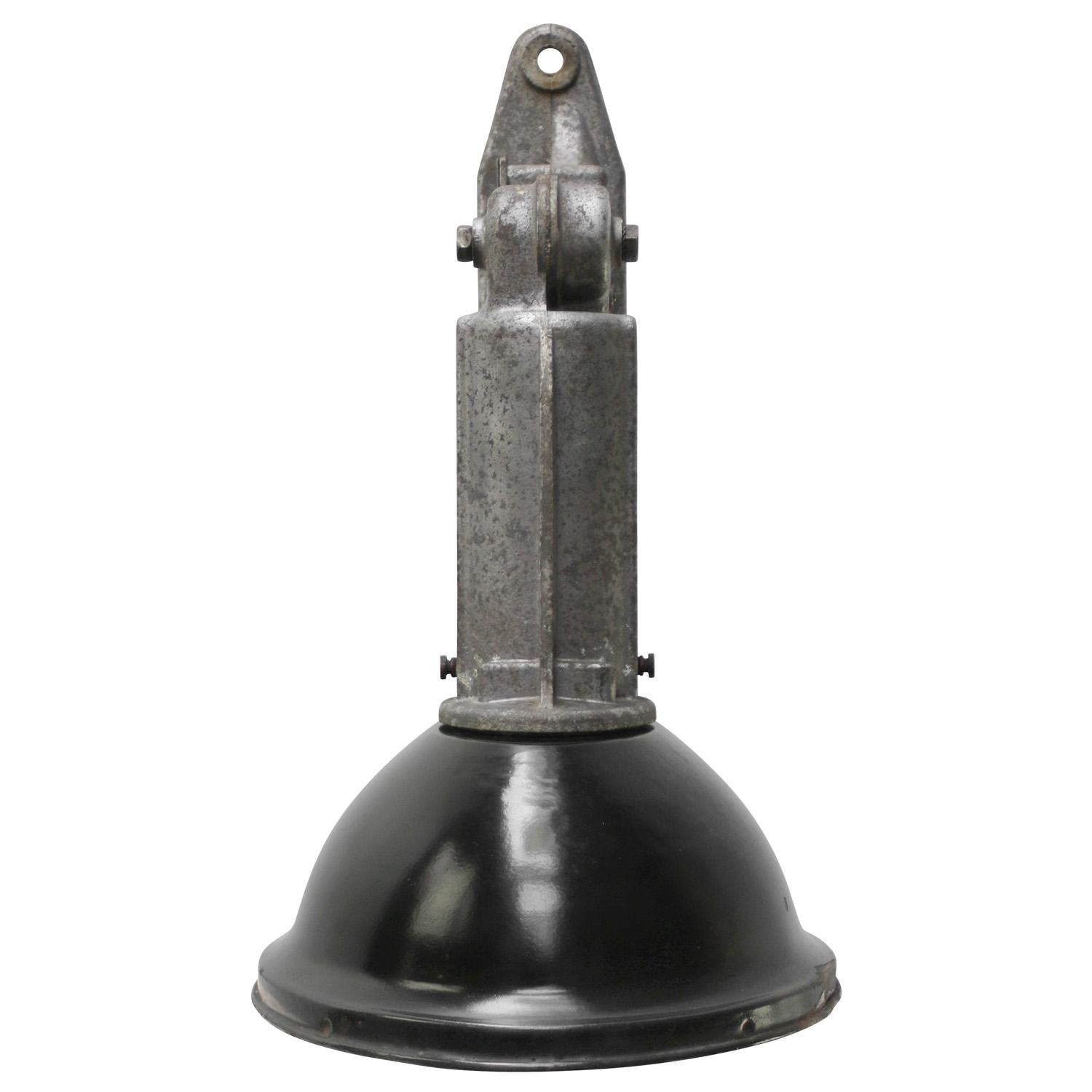French Black Enamel Vintage Industrial Factory Sconce Wall Light In Good Condition For Sale In Amsterdam, NL