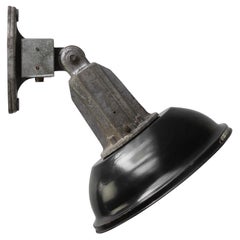 Französische schwarze Emaille Vintage Industrielle Fabrik-Wandleuchte, Vintage
