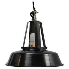 Lampe à suspension industrielle française vintage en émail noir