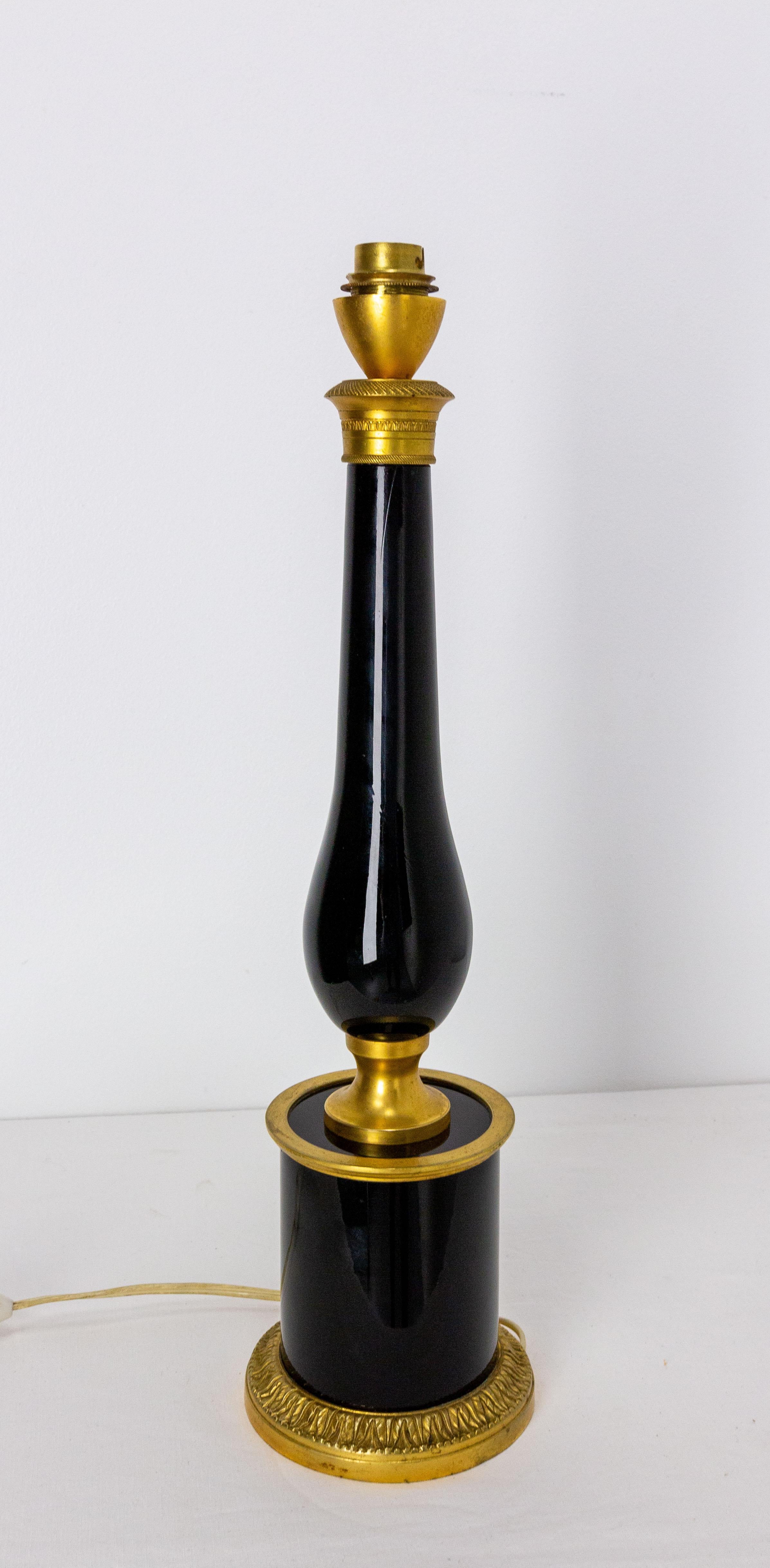 French Black Glass and Brass Table Lamp, Mid-Century In Good Condition For Sale In Labrit, Landes