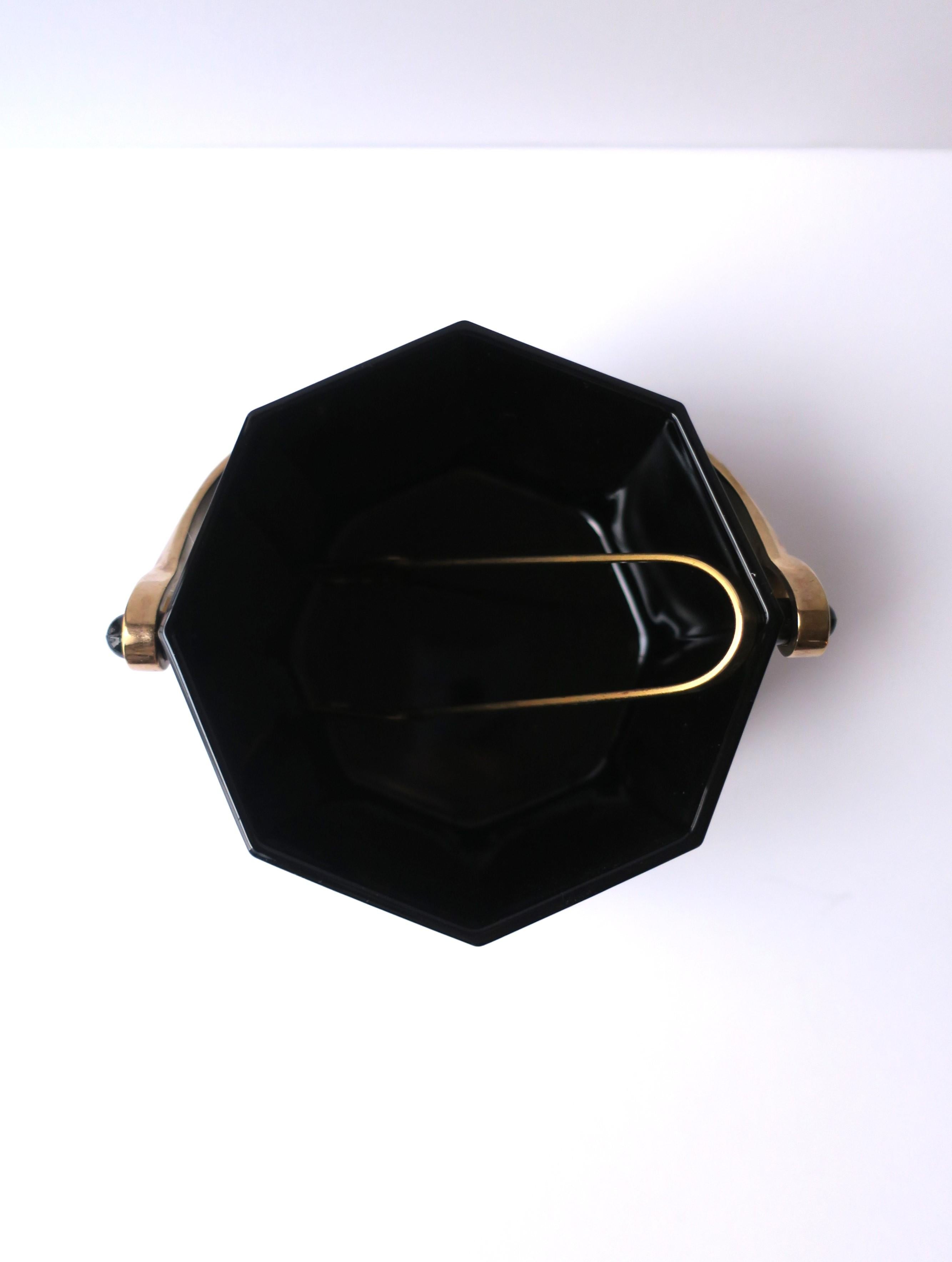 French Black Glass Ice Bucket with Tongs, circa 1970s France In Good Condition For Sale In New York, NY