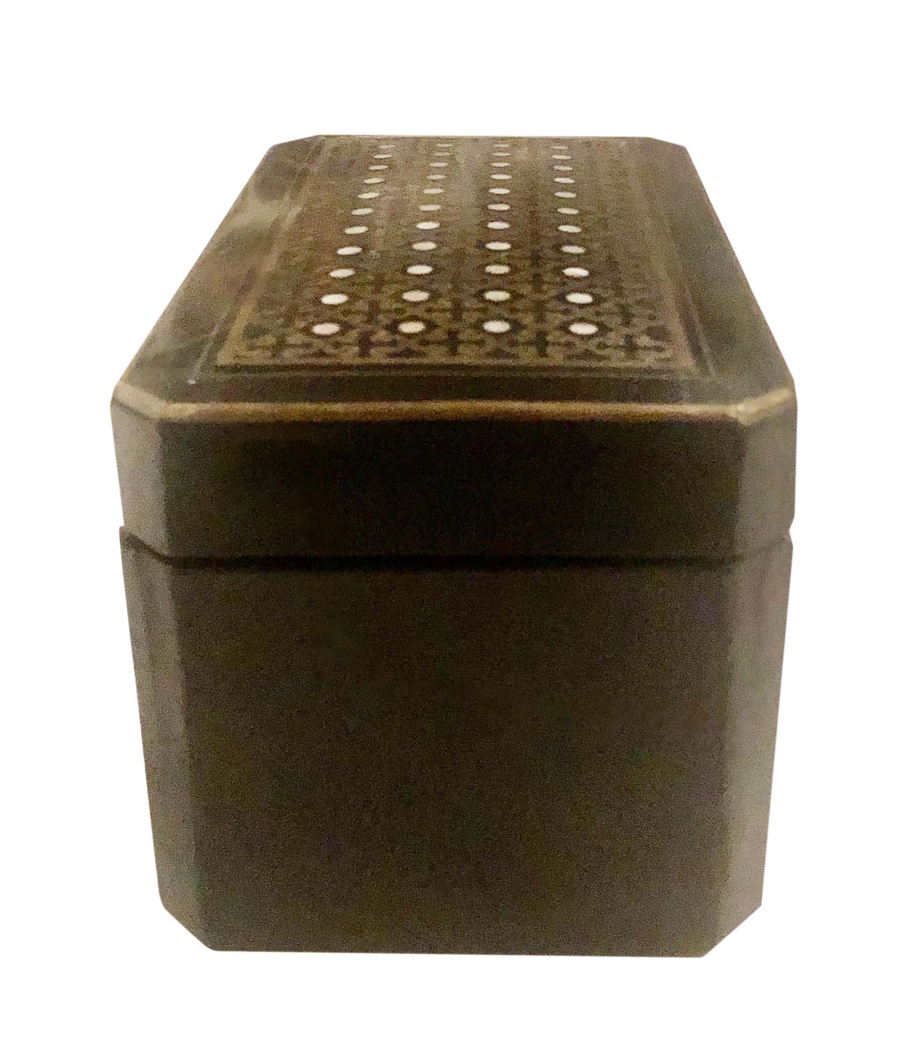 French Black Lacquer, Mother of Pearl and Brass Inlay Tea Caddy In Good Condition For Sale In Tampa, FL