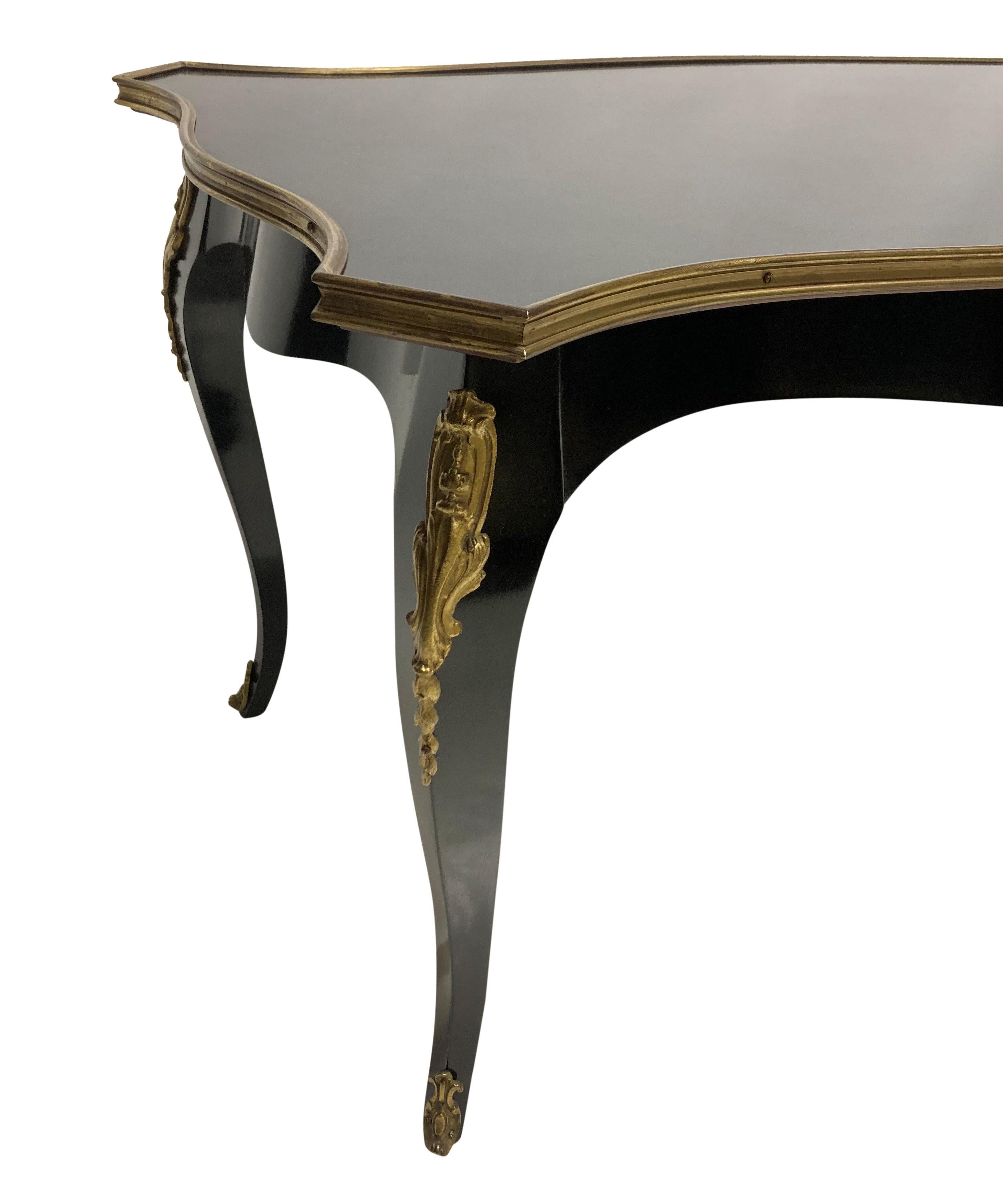 French Black Lacquered Louis XV Style Occasional Table For Sale 1