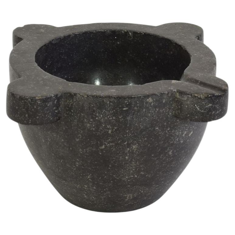 Mortero de mármol negro francés, circa 1750-1850