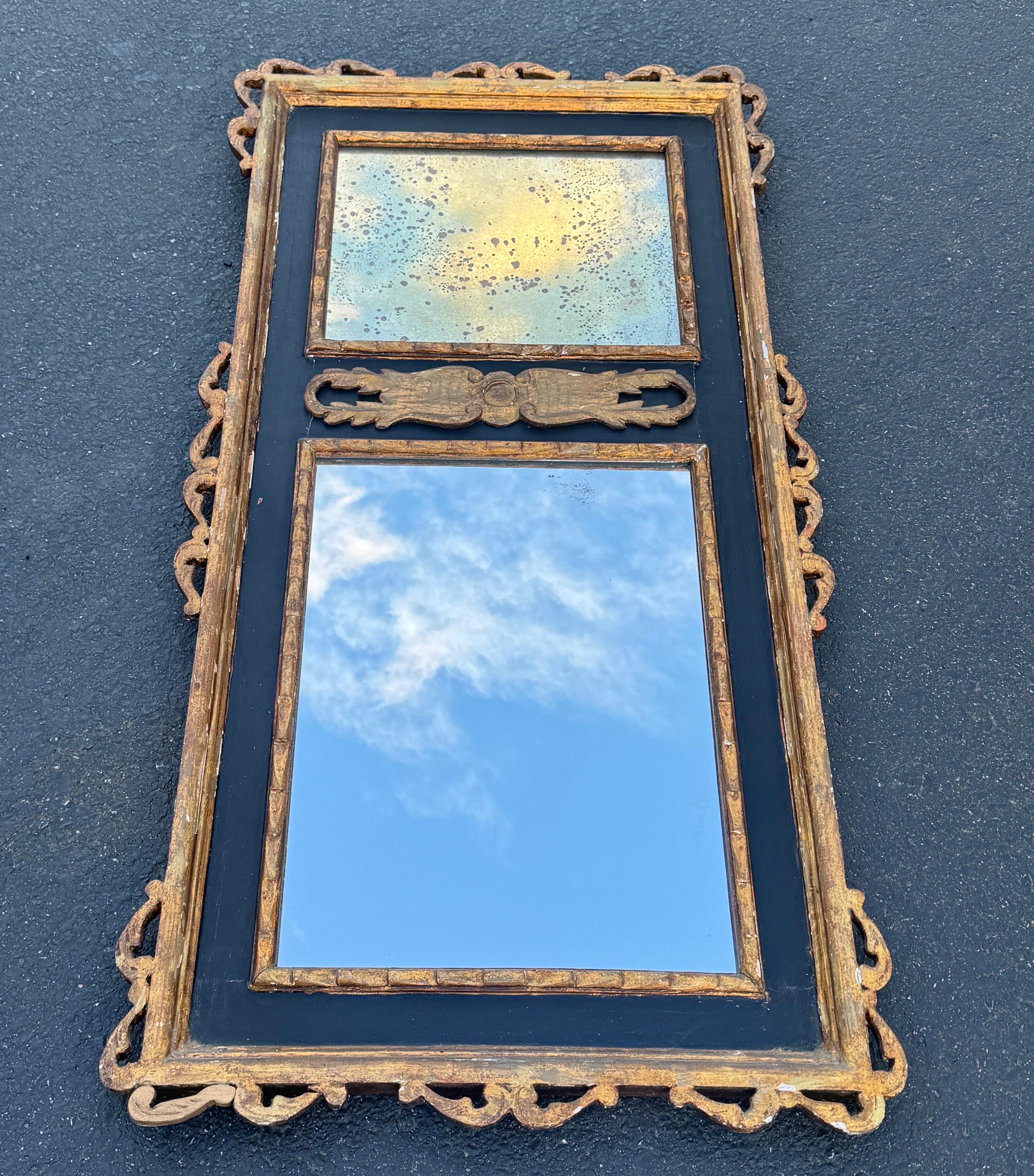 Espejo de Pared Francés Tallado Dorado Pintado de Negro en Bueno estado para la venta en Haddonfield, NJ