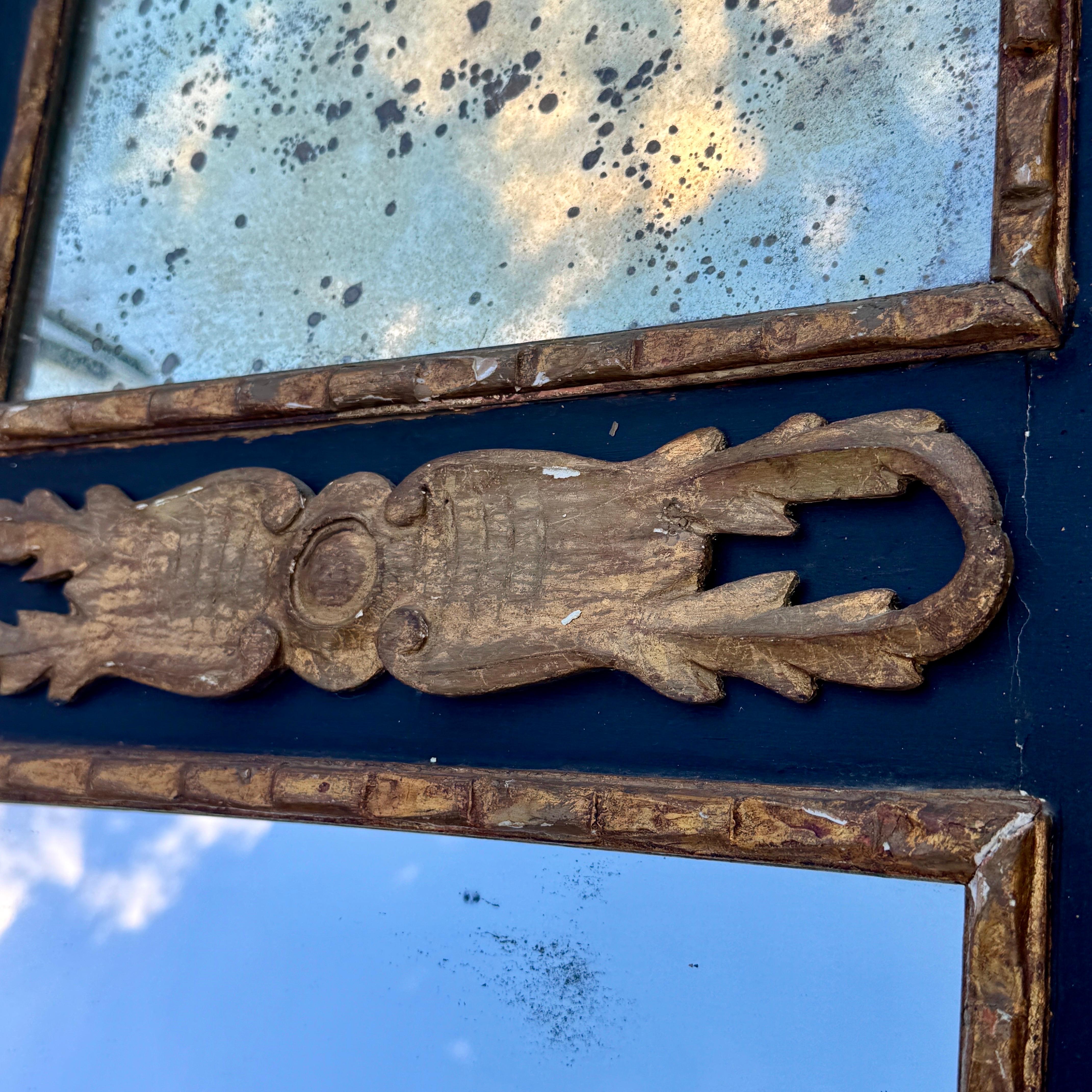 Espejo de Pared Francés Tallado Dorado Pintado de Negro Madera en venta