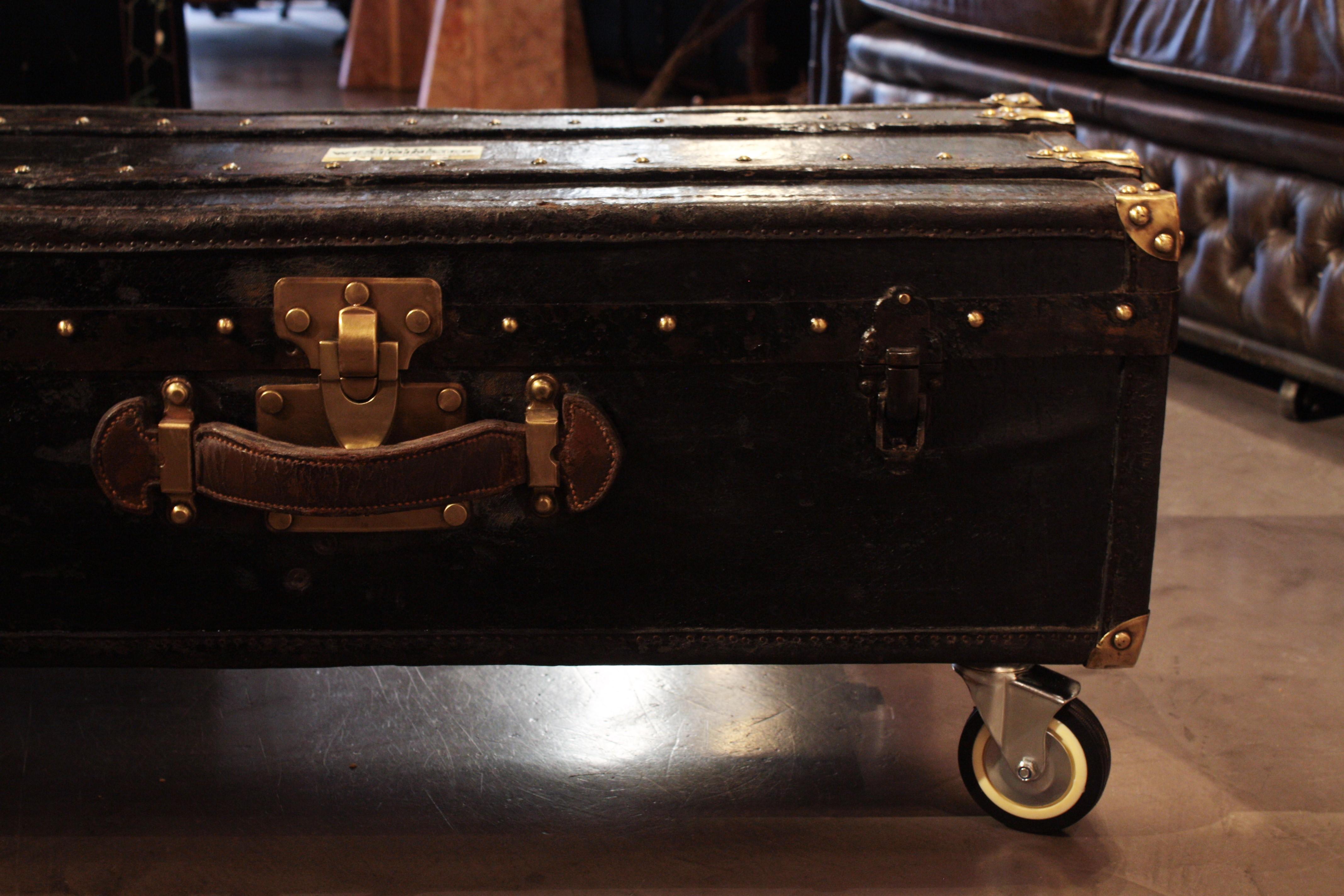  French Trunk or Coffee Table in Black Canvas, Leather and Wood For Sale 3
