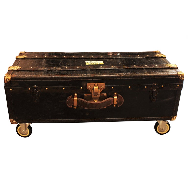 Luxury Antique Quality French Small Steamer Trunk Coffee Table 