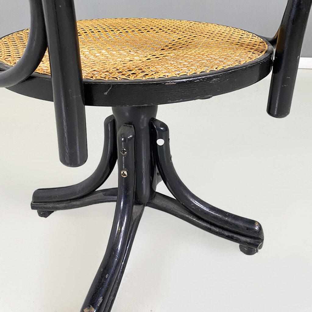 French black wood and Vienna straw swivel chair in Thonet style, 1900s For Sale 2